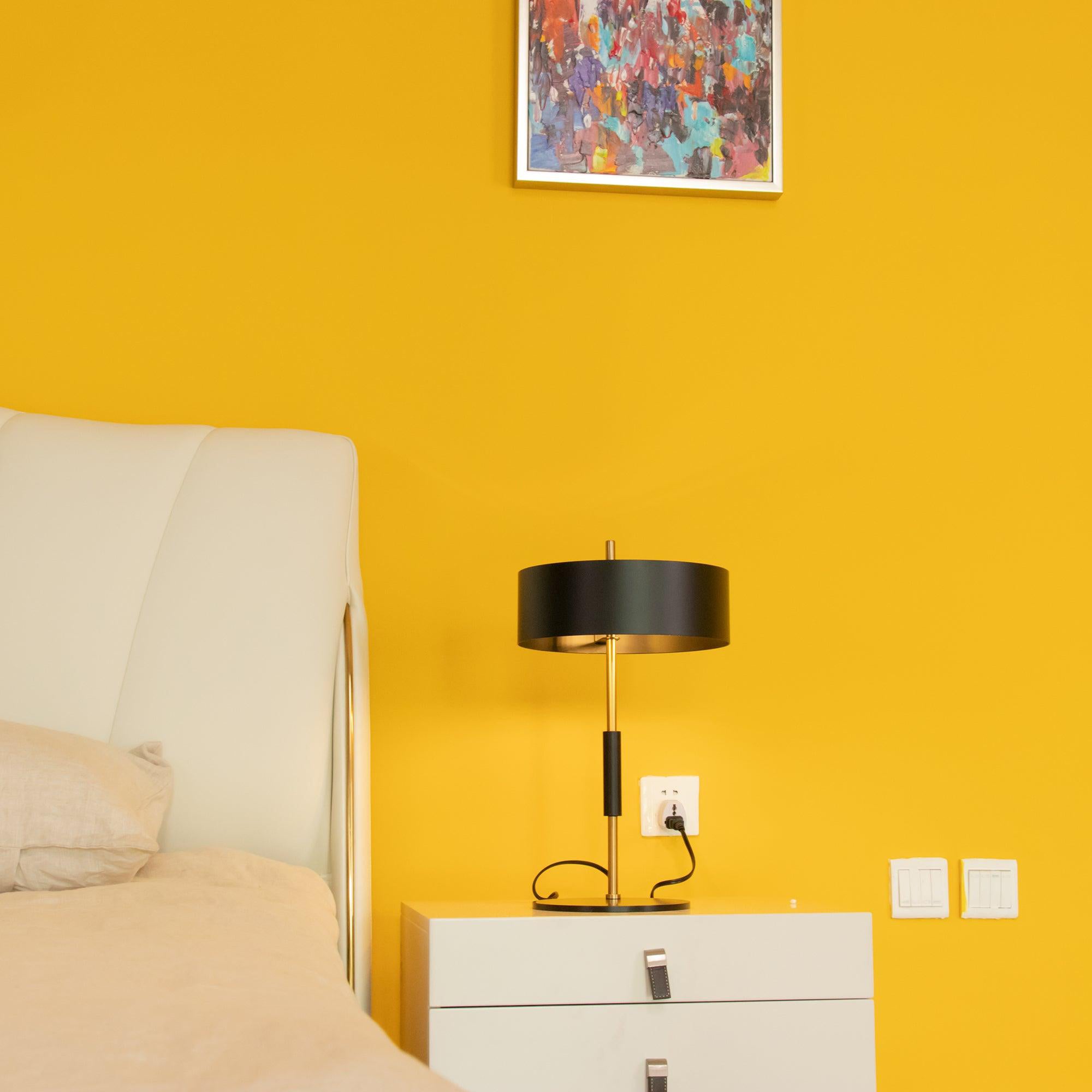 Zenith Minimalist Table Lamp-Neutral Decor