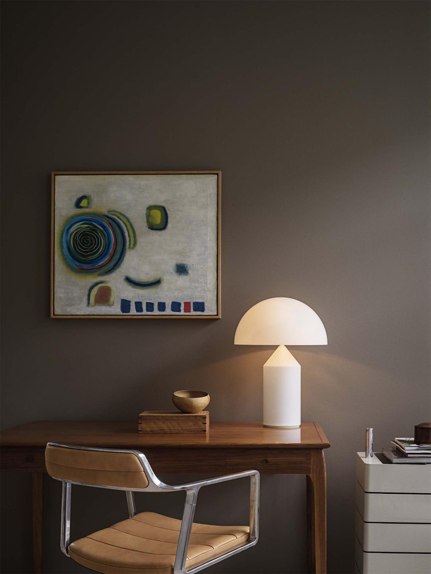 Hesrin Glass Artistic Table Lamp-Neutral Decor