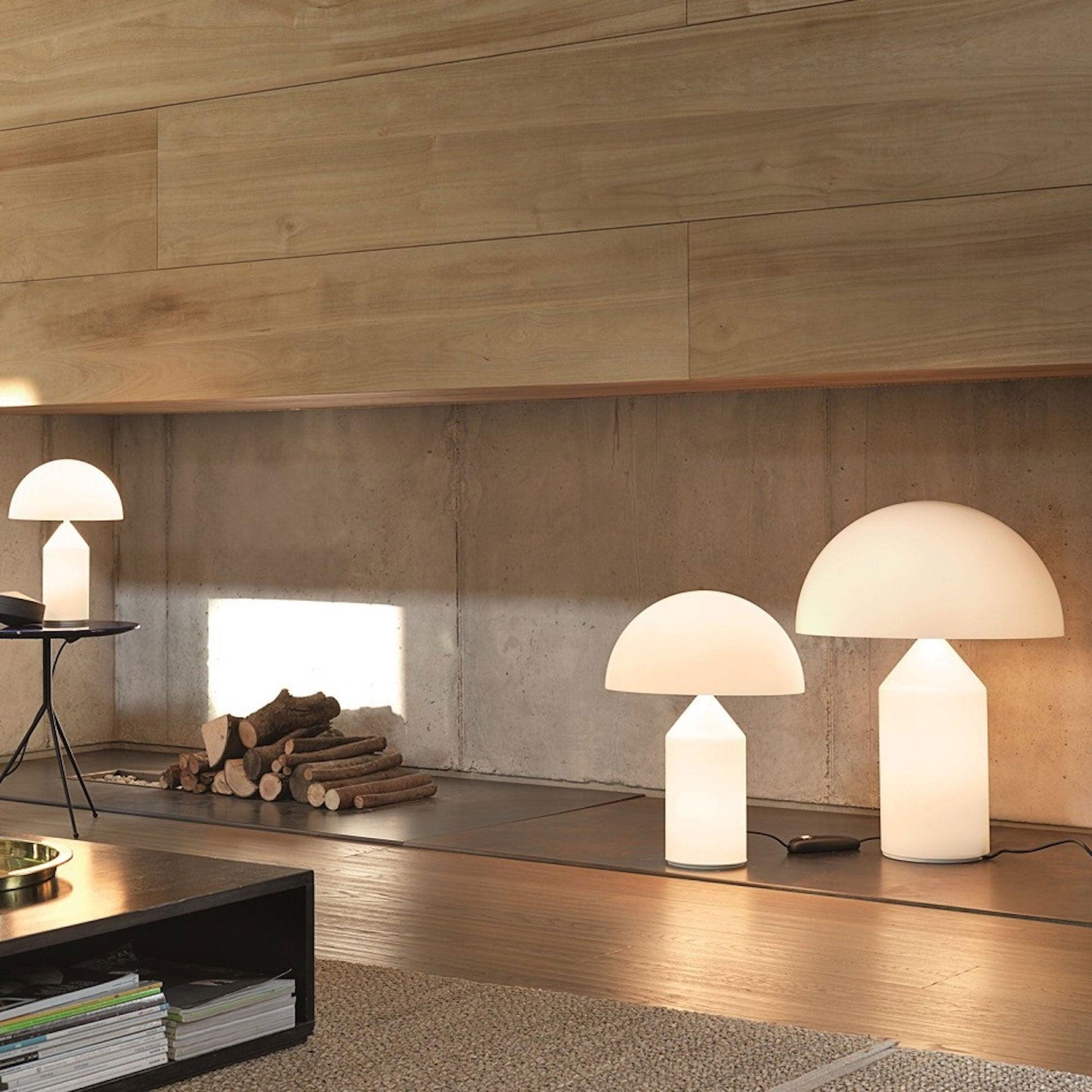 Hesrin Glass Artistic Table Lamp-Neutral Decor