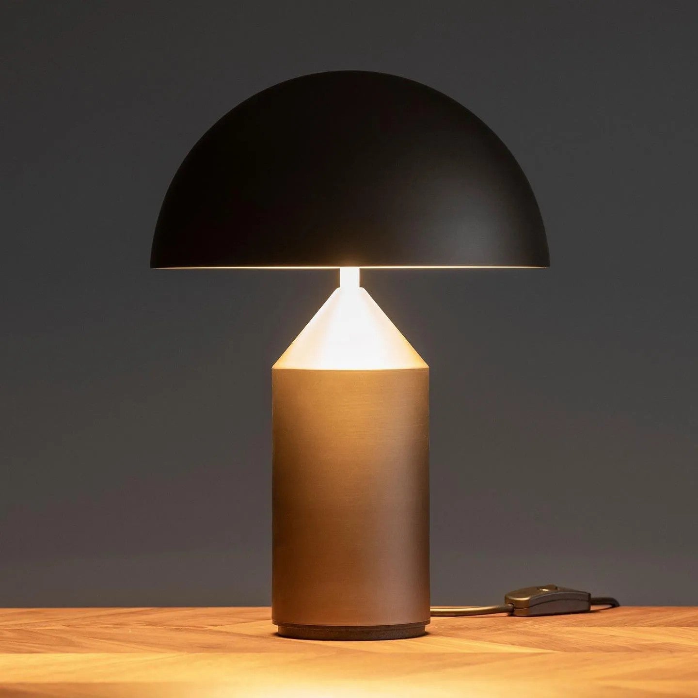Rivena Industrial Minimalist Table Lamp-Neutral Decor
