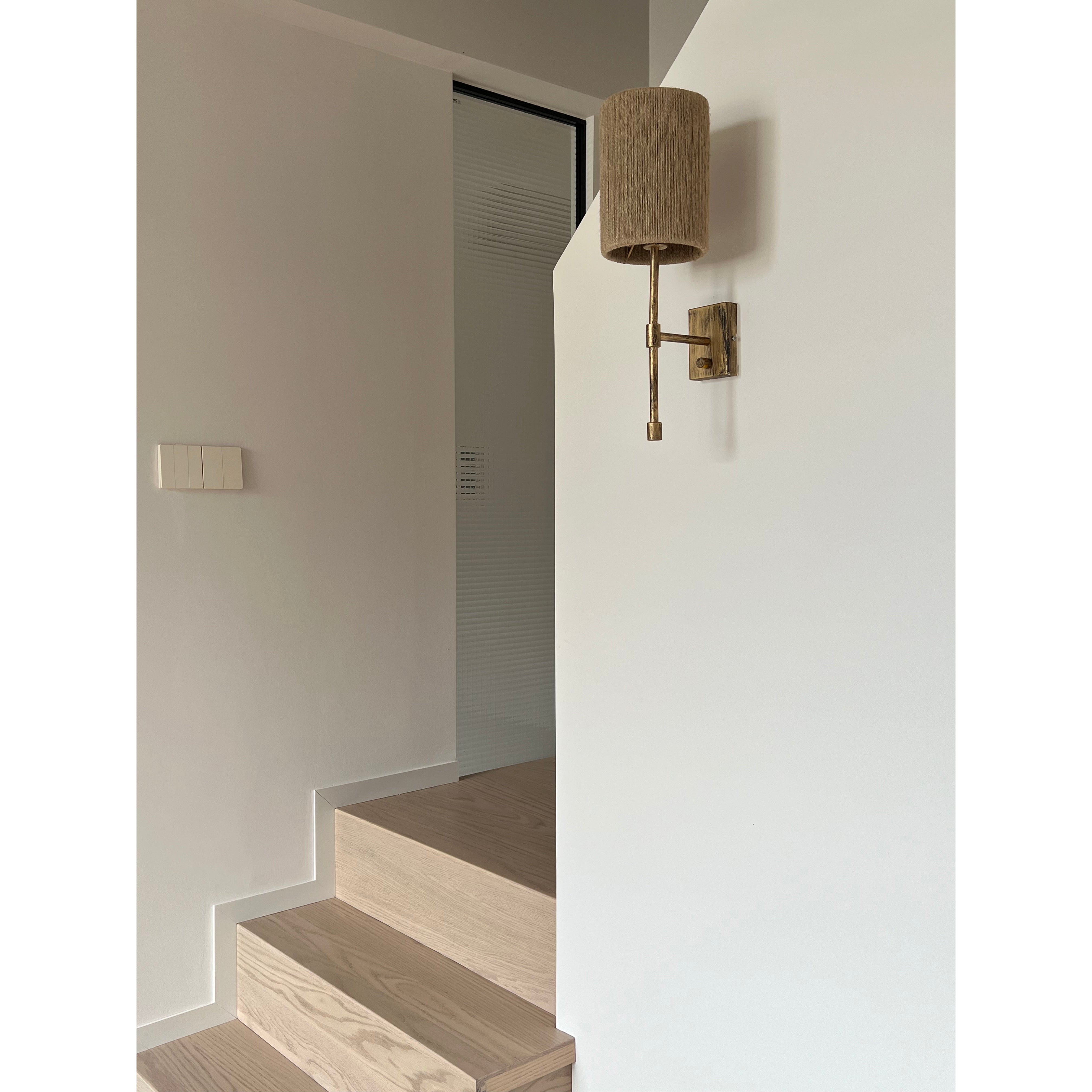 Eirikuvyo Modern Minimalist Metal Fabric Wall Lamp