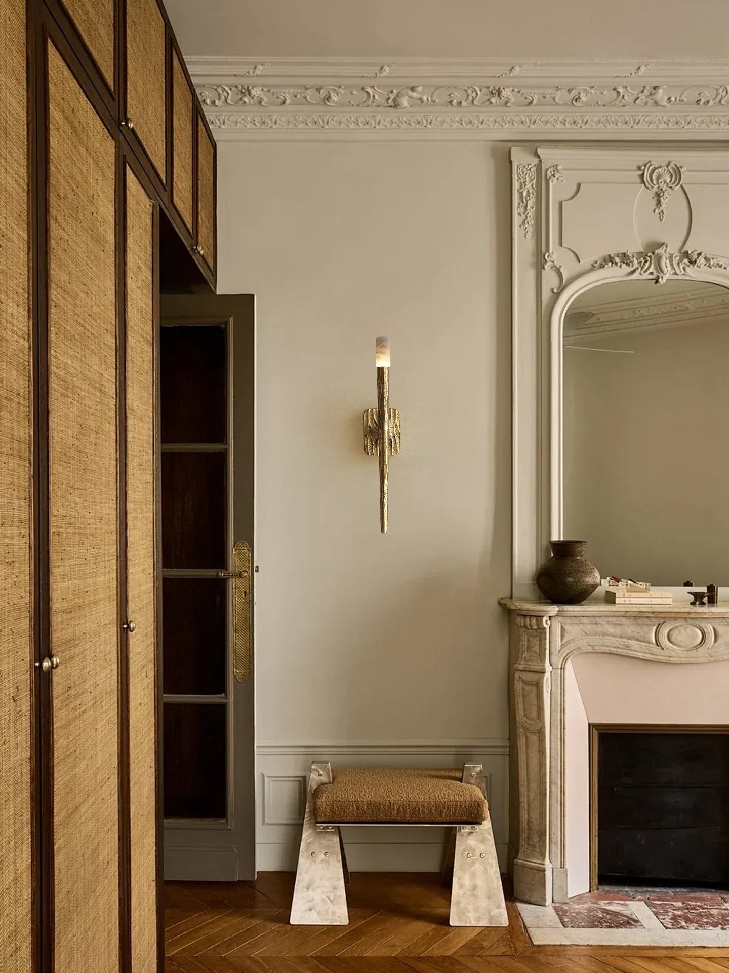 Julius Alabaster Cylindrical Minimalist Wall Lamp-Neutral Decor