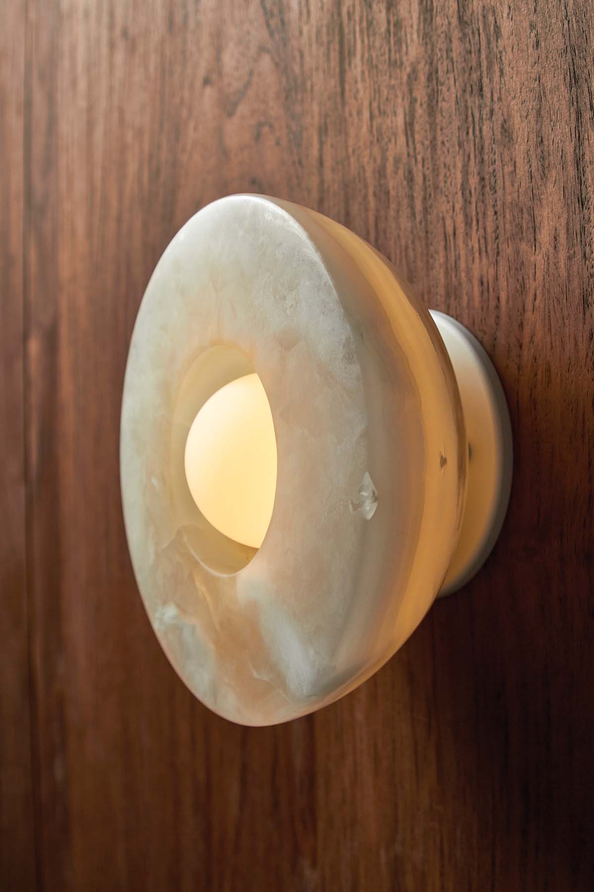 Ildvuvyo  Modern Minimalist Jade Sconce Wall Lamp