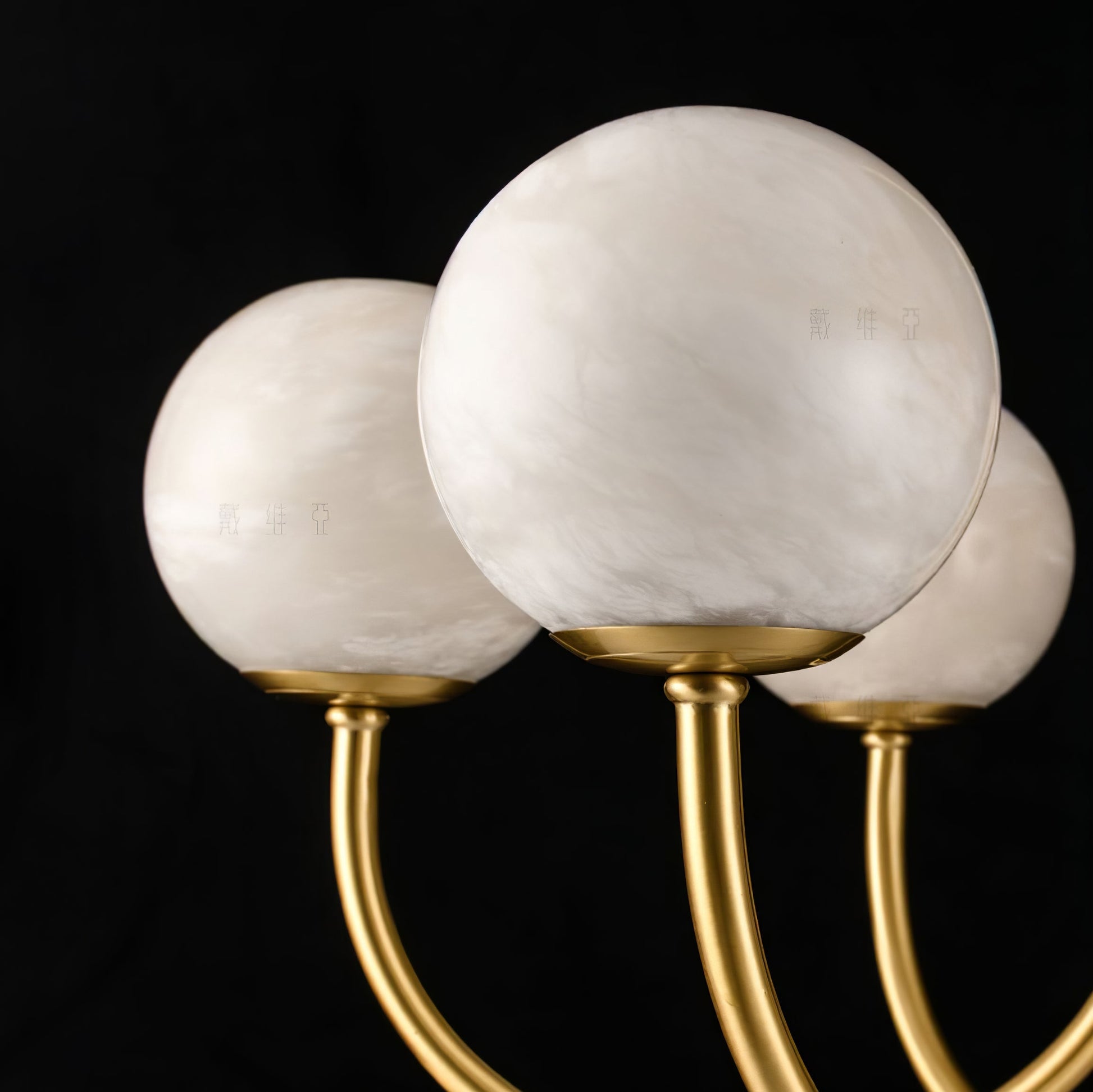 Alira Vintage Alabaster Chandelier Light-Neutral Decor