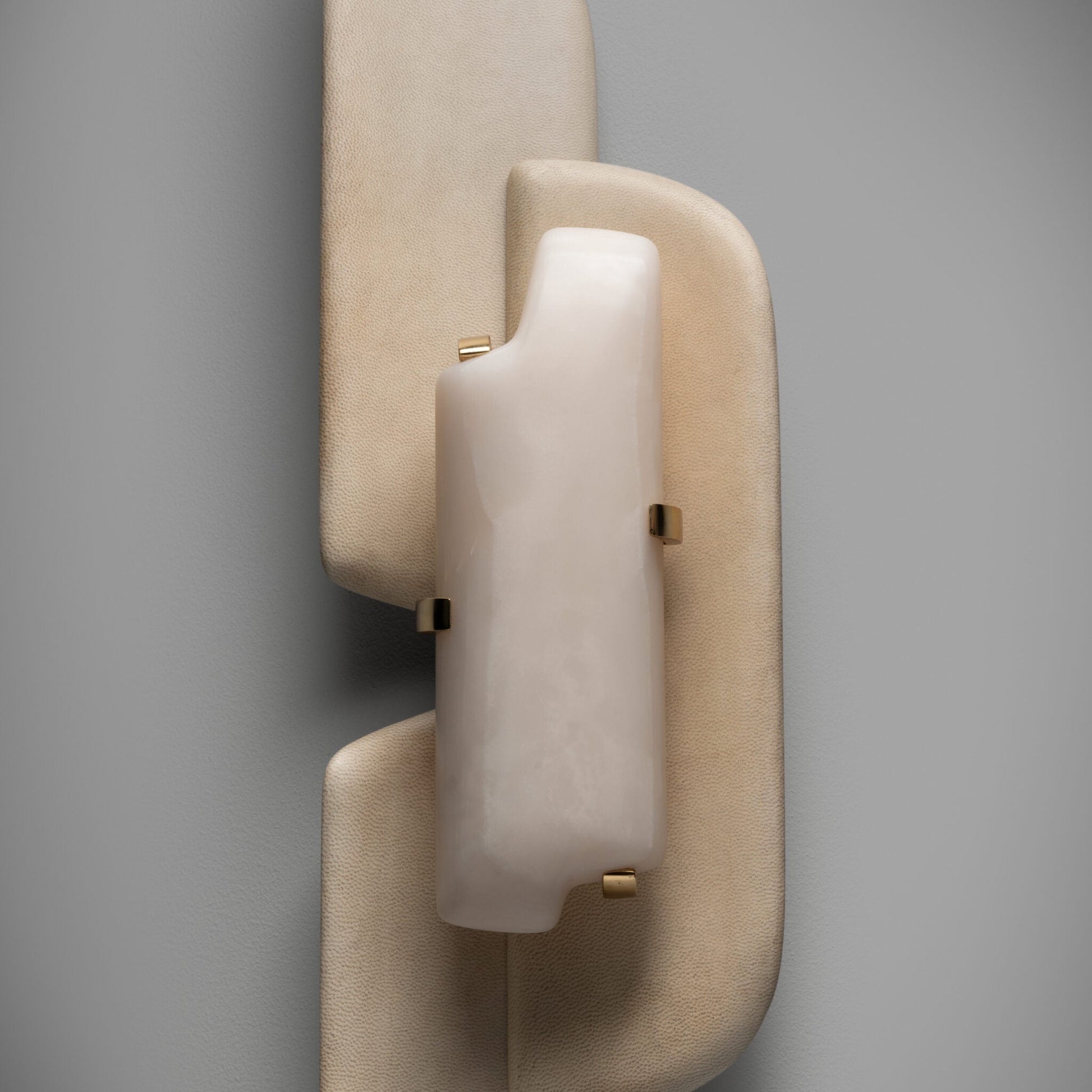 Kerd Modern White Alabaster Wall Lamp-Neutral Decor