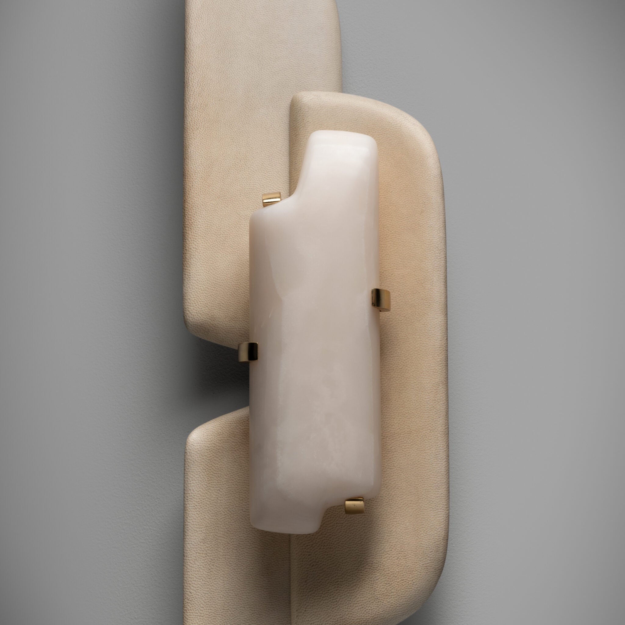 Kerd Modern White Alabaster Wall Lamp-Neutral Decor