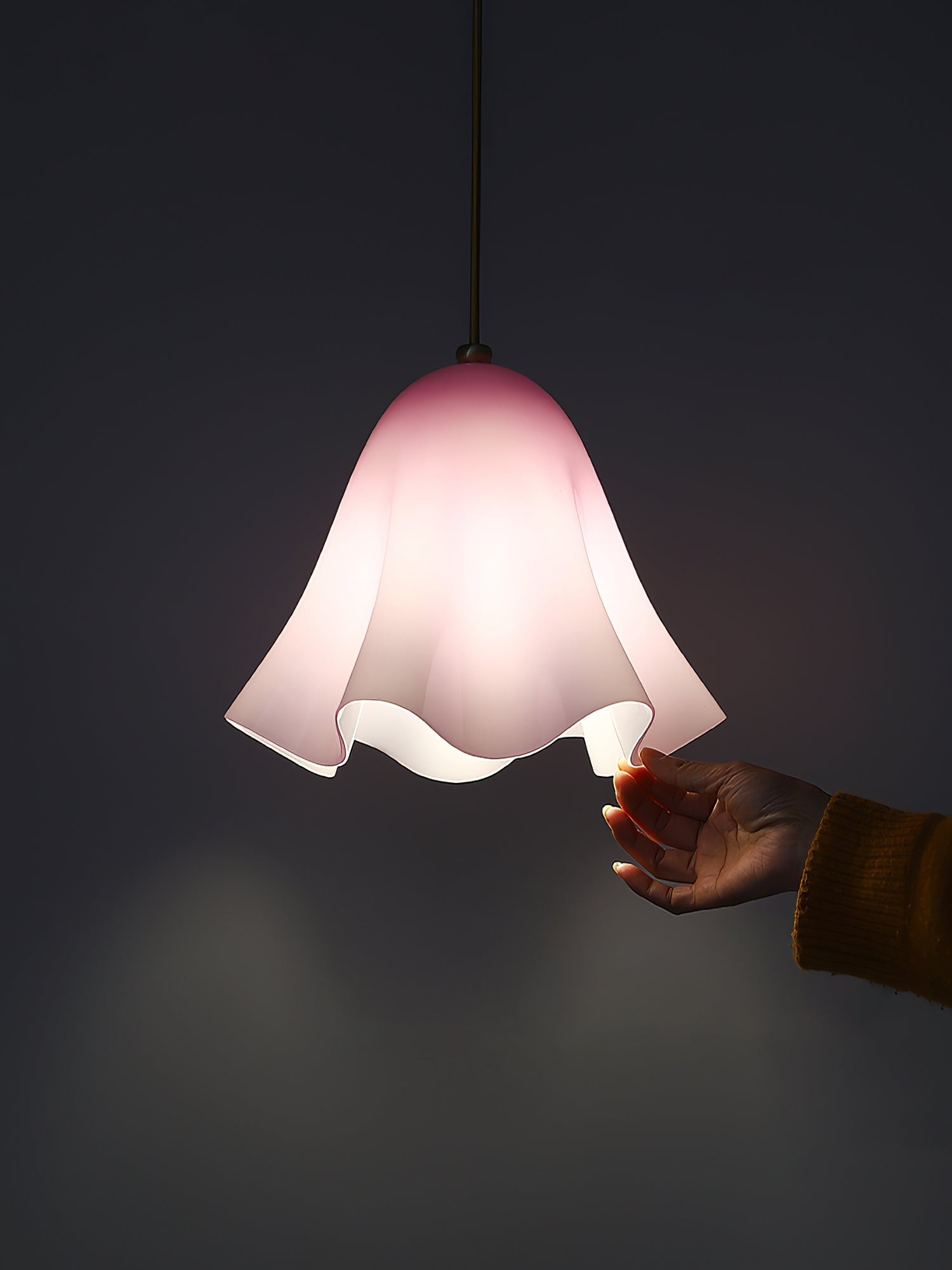Krav Bloom Pendant Lamp-Neutral Decor