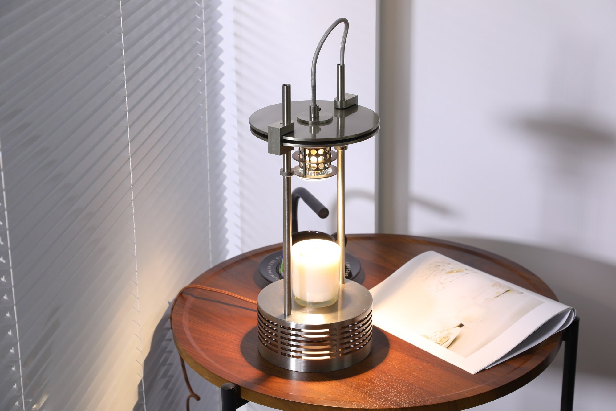 Serynd Aroma Table Lamp-Neutral Decor