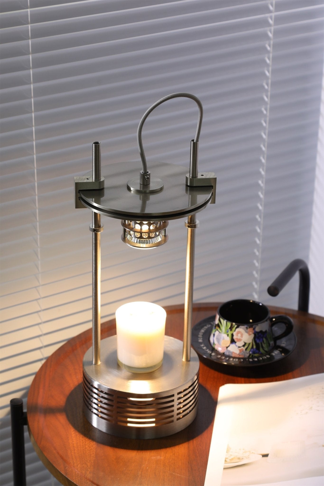 Serynd Aroma Table Lamp-Neutral Decor