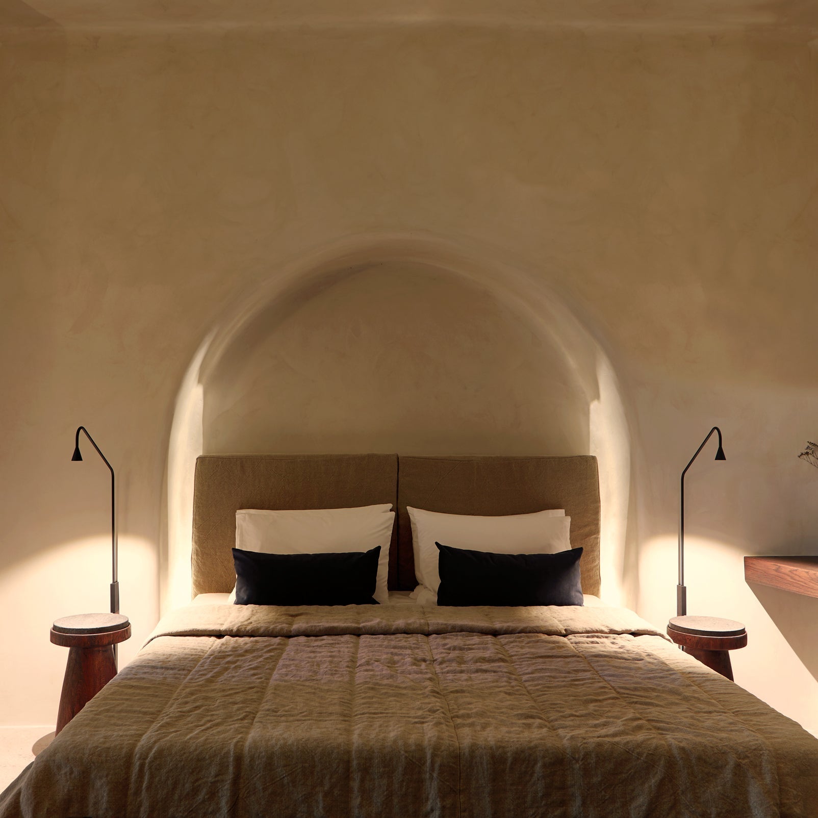 Vesolel Modern Minimalist Wall Lamp-Neutral Decor