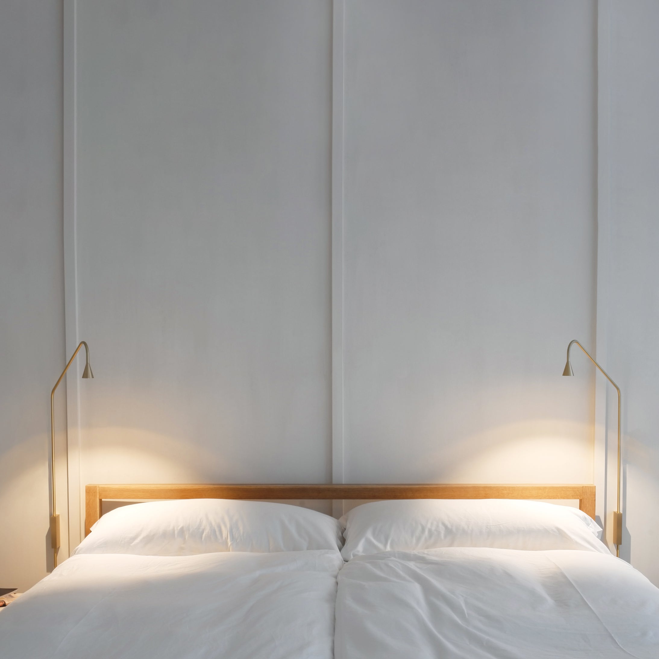 Vesolel Modern Minimalist Wall Lamp-Neutral Decor