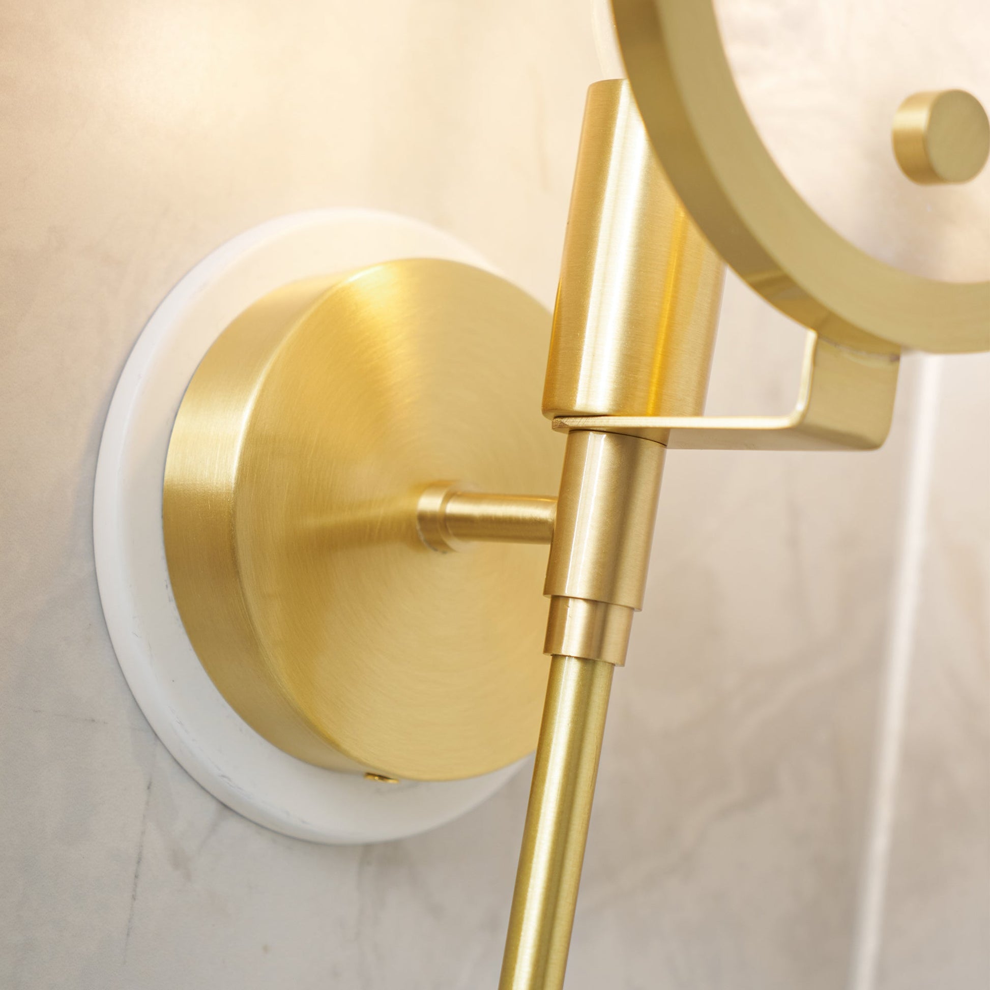 Aminex Sphere Alabaster Wall Light-Neutral Decor