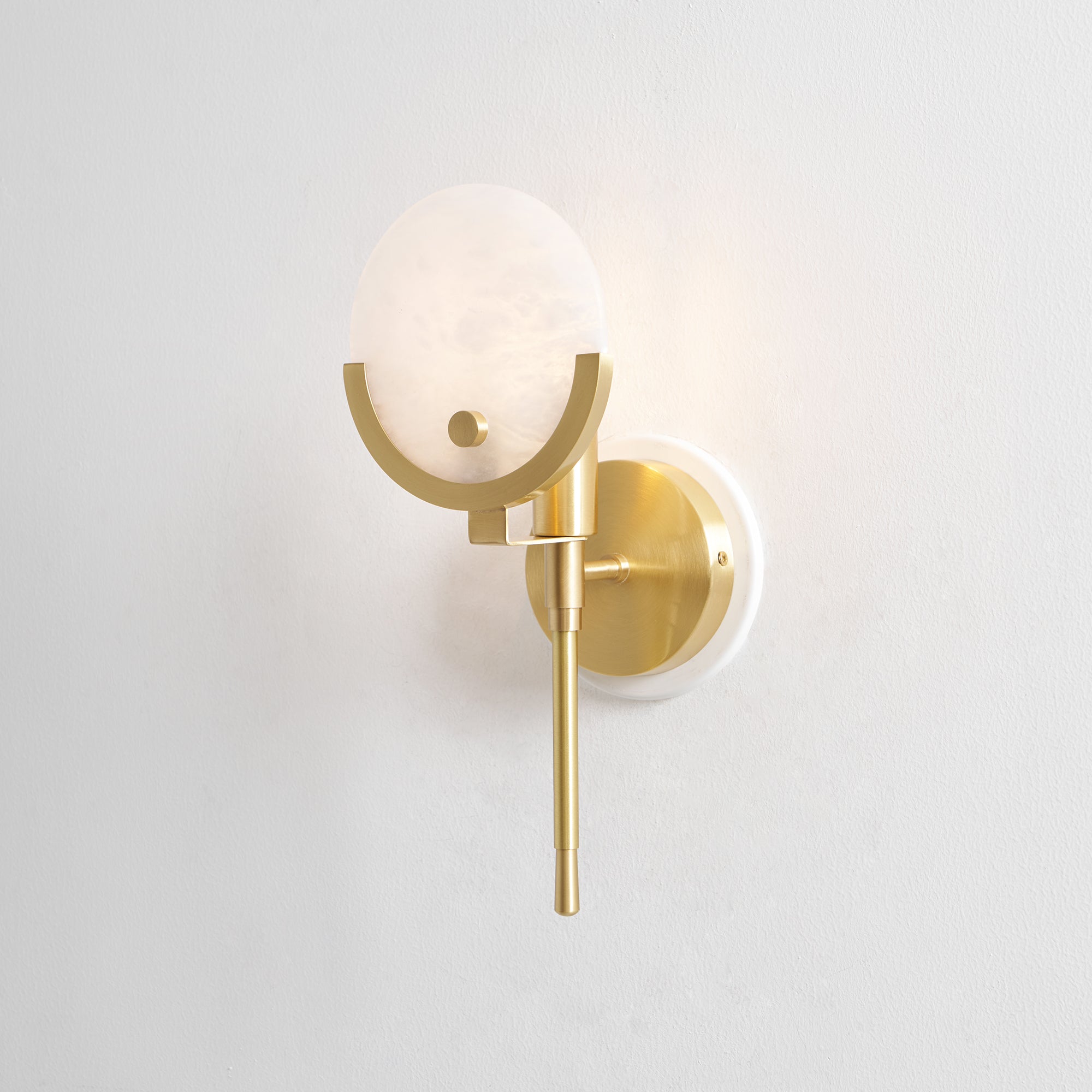 Ljomuvyo Modern Minimalist Brass Alabaster Sconce Wall Lamp