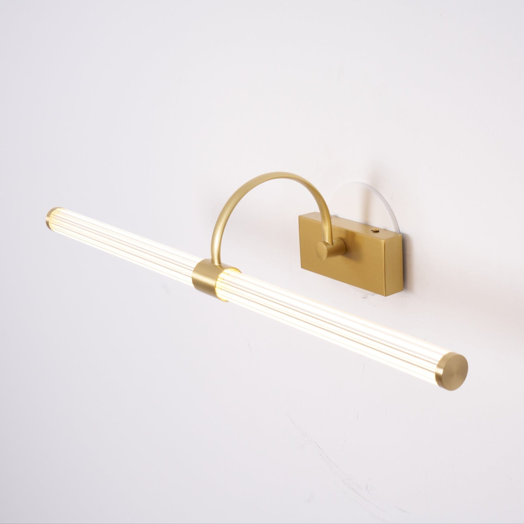 Beryl Modern Minimalist Brass Wall Light-Neutral Decor