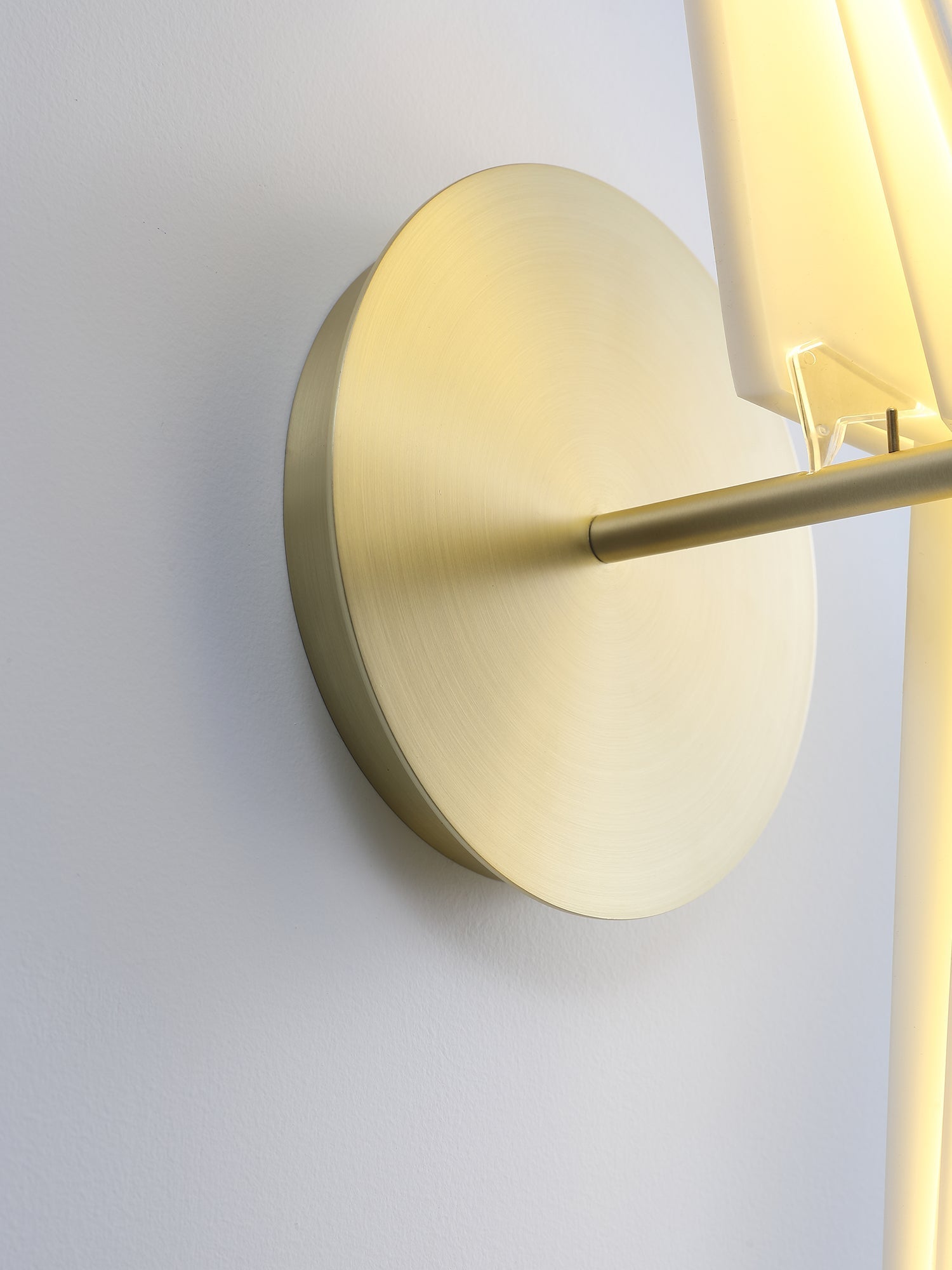 Noveny Premium Nordic Serenity Wall Lamp-Neutral Decor