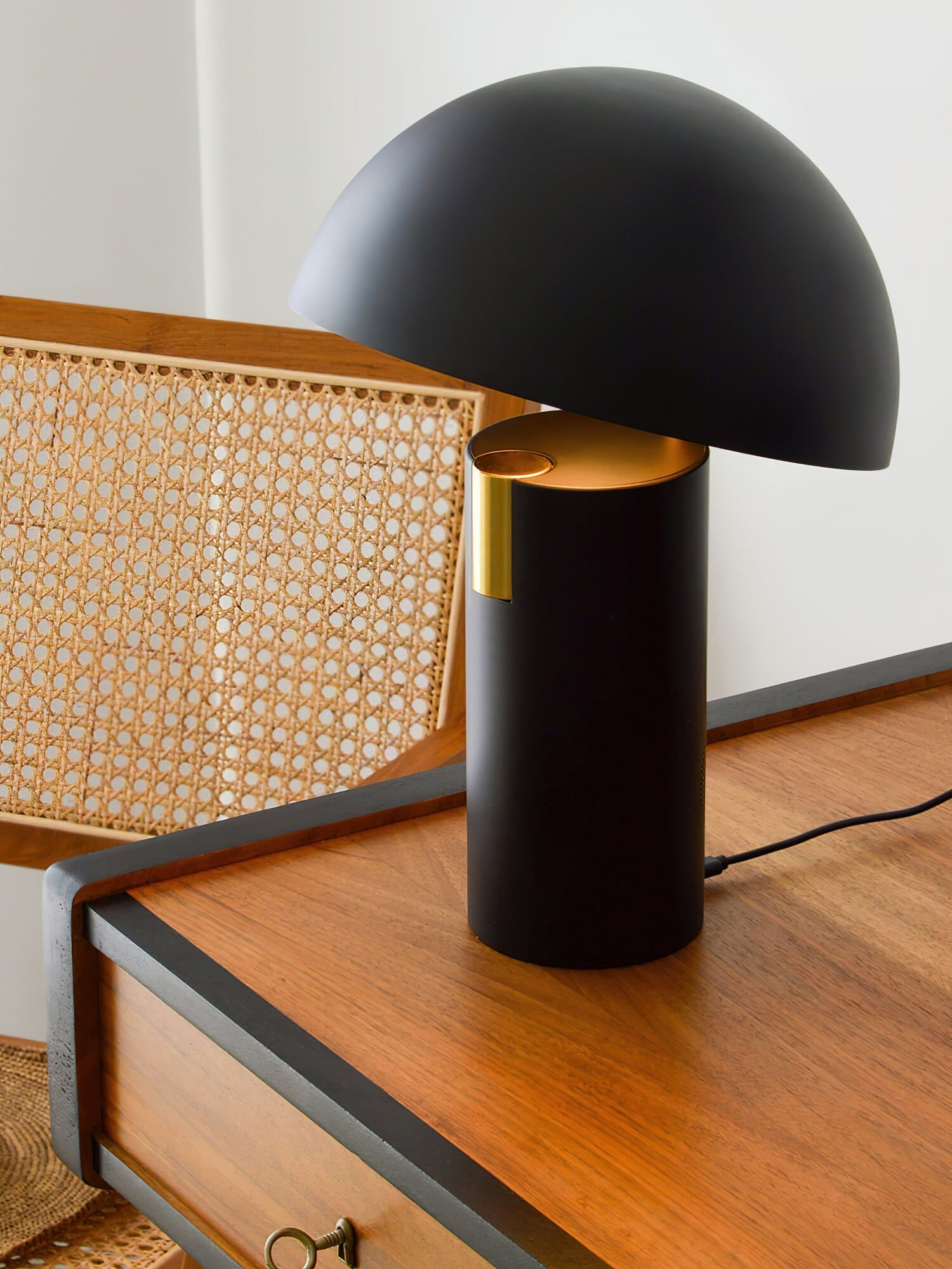 Veroca Steel Industrial Table Lamp-Neutral Decor