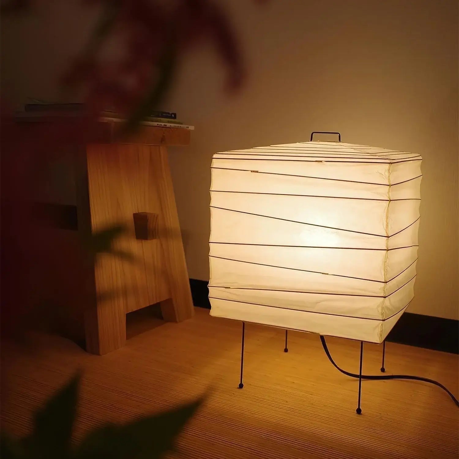 Mith Paper Oriental Table Lamp-Neutral Decor