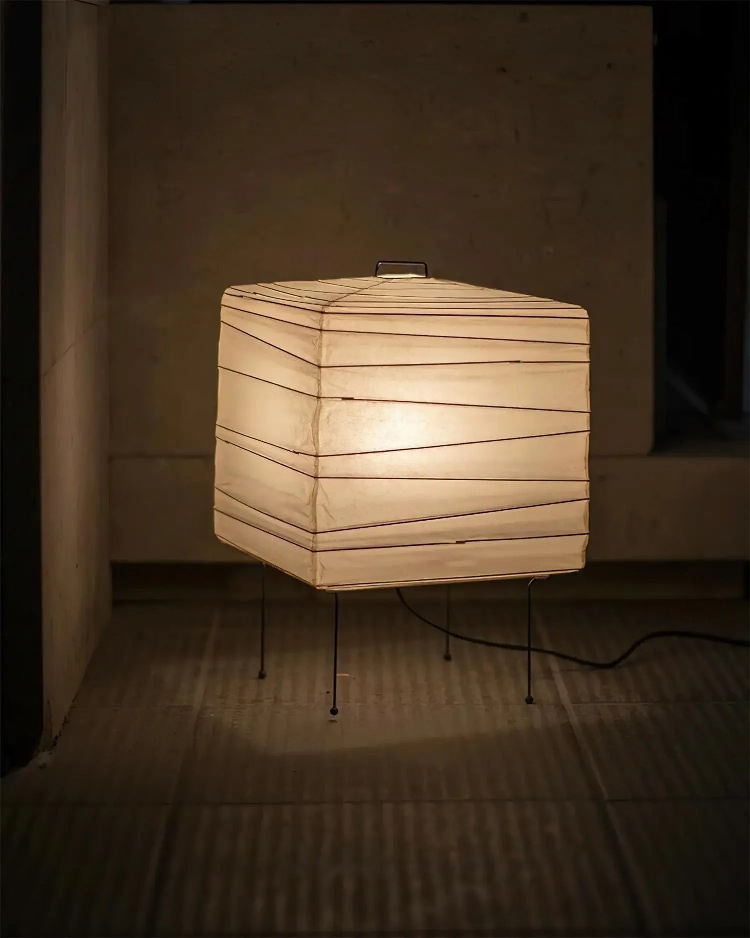 Mith Paper Oriental Table Lamp-Neutral Decor