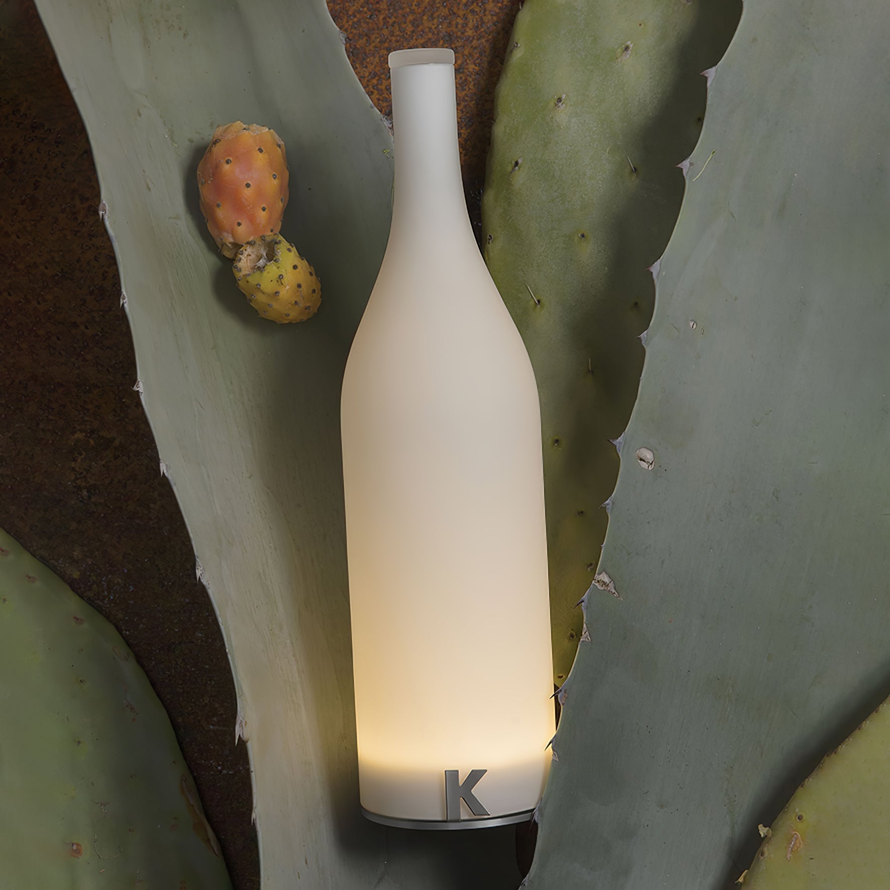 Vino Built-in Battery Table Lamp-Neutral Decor