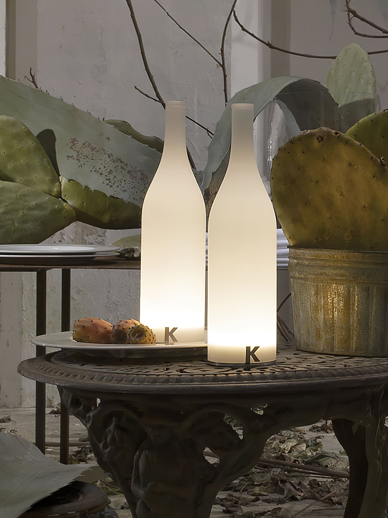 Vino Built-in Battery Table Lamp-Neutral Decor
