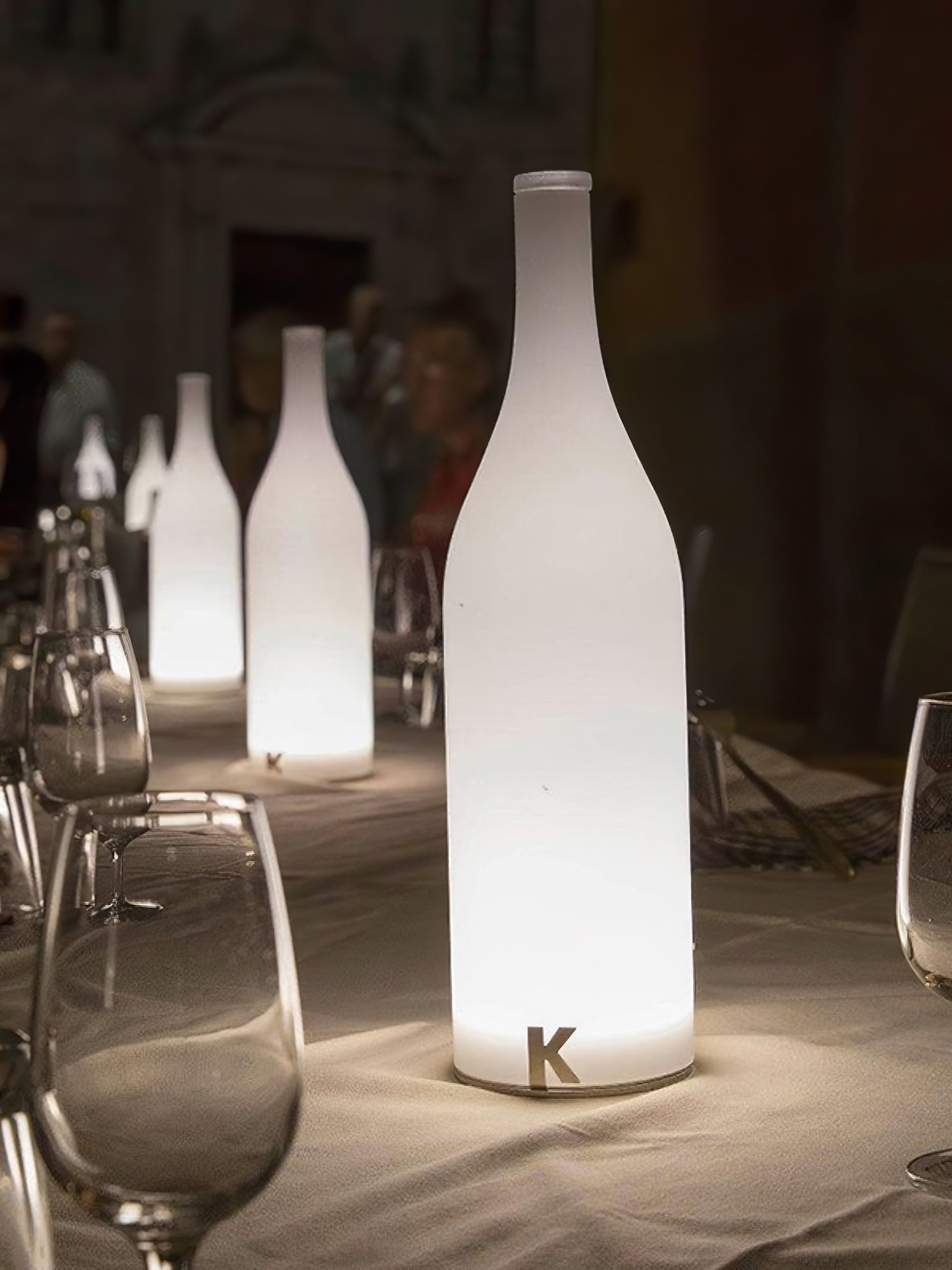 Vino Built-in Battery Table Lamp-Neutral Decor