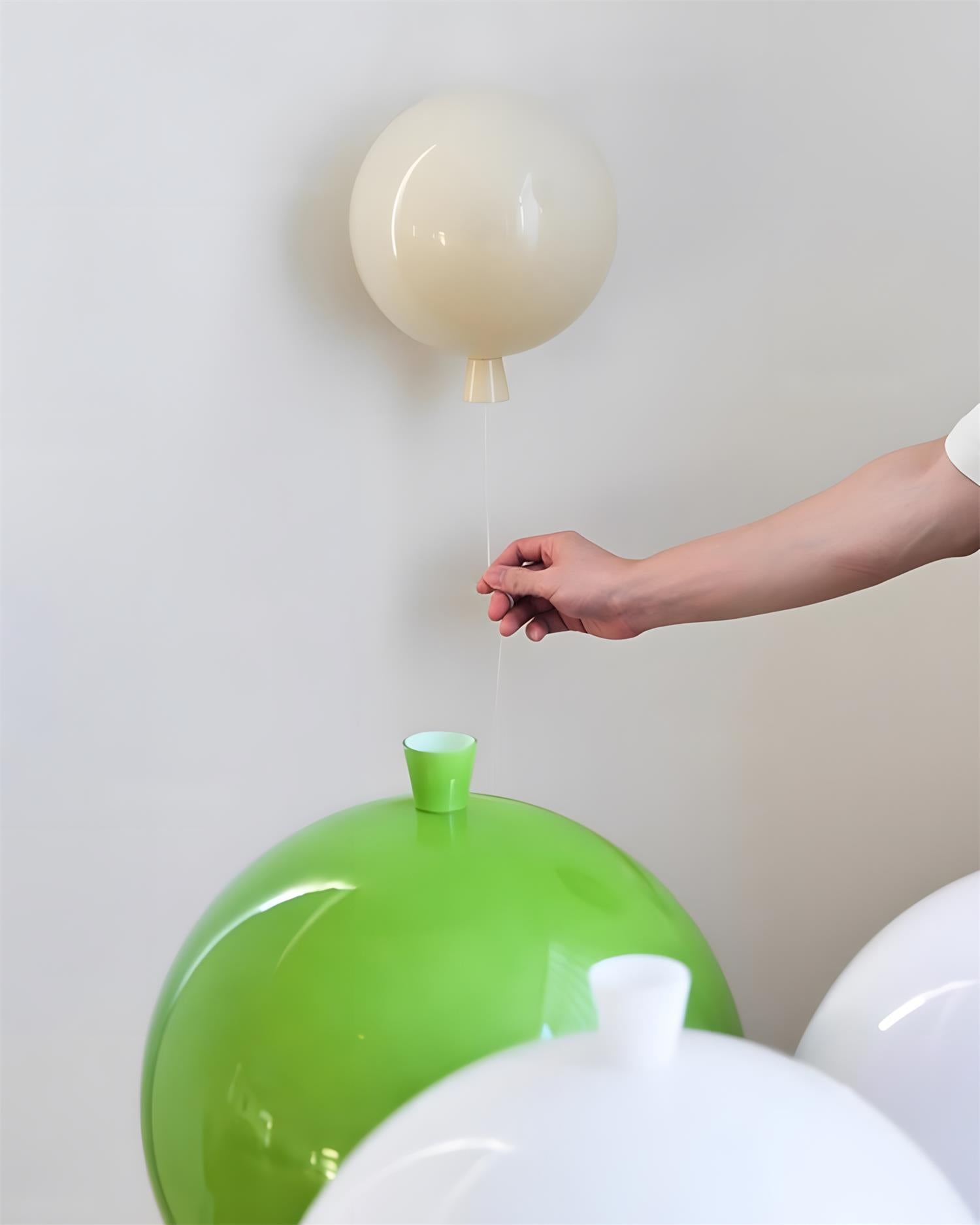 Mina Wall Lamp