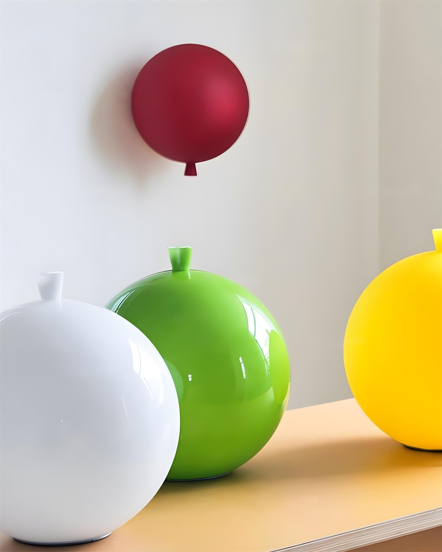 Mina Wall Lamp
