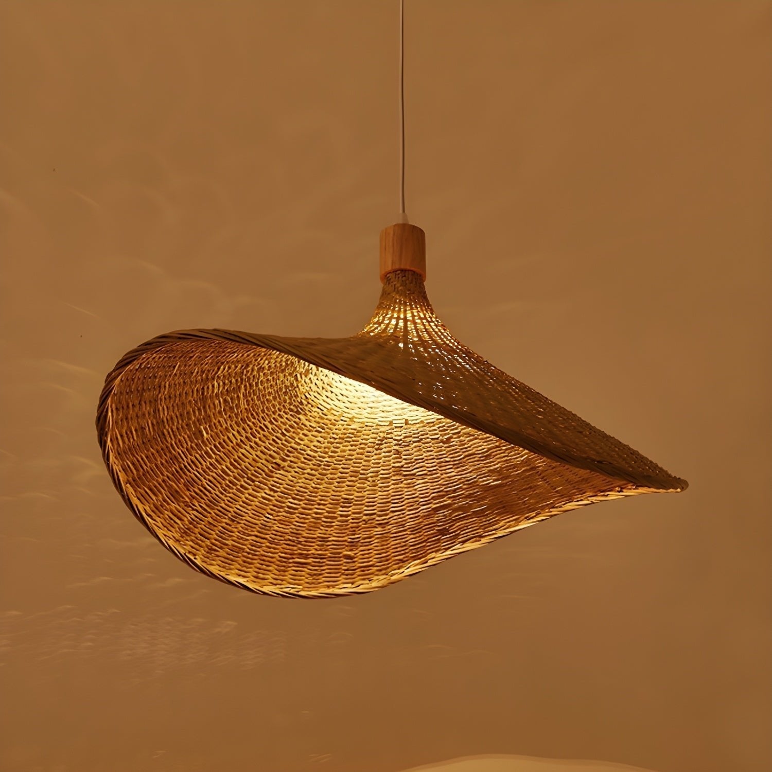 Marona Rattan Vintage Pendant Light-Neutral Decor