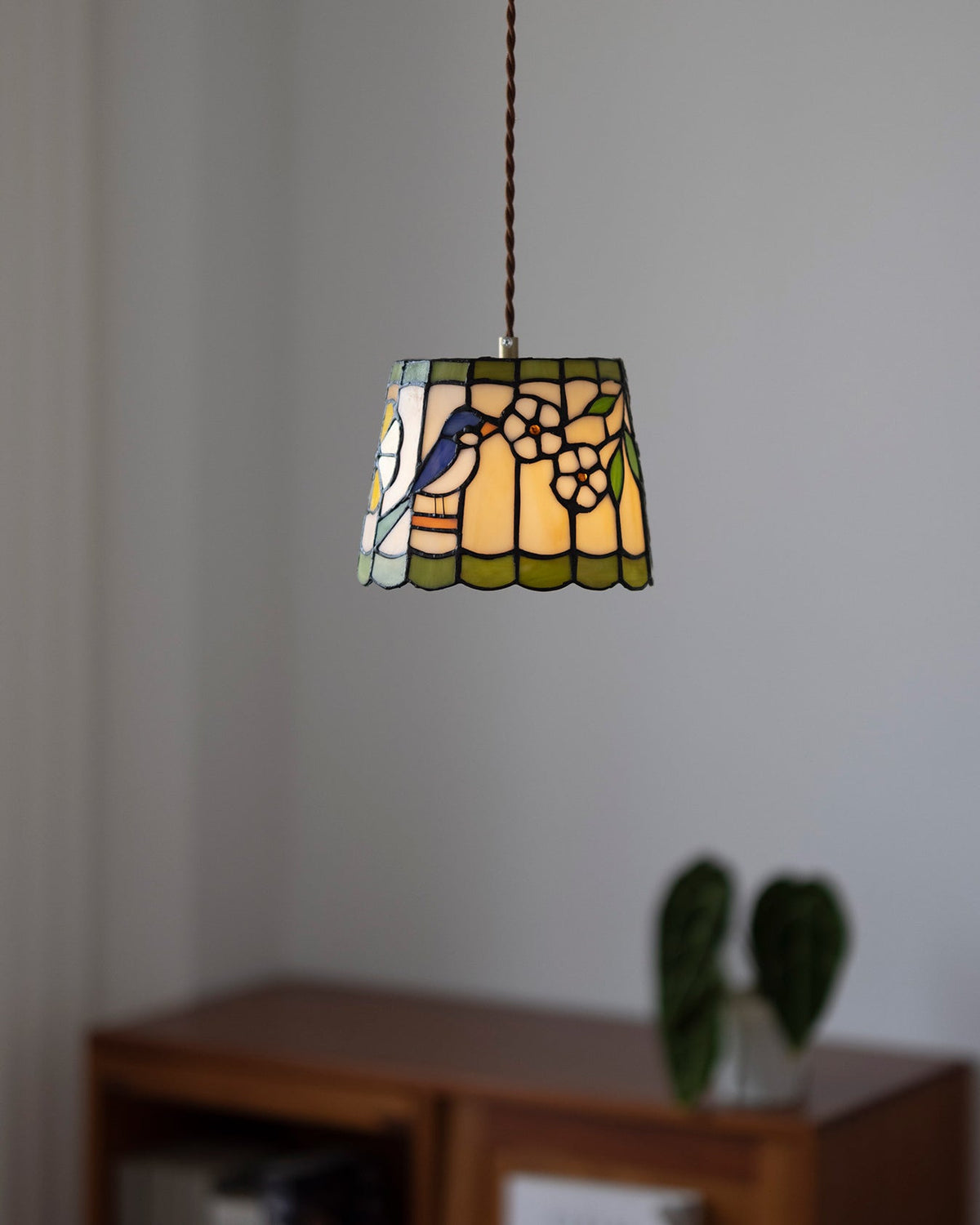 Eirelia Glass Pendant Light