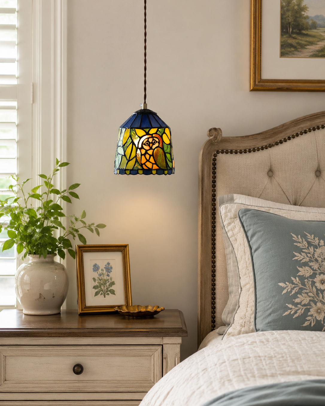 Eirelia Glass Pendant Light
