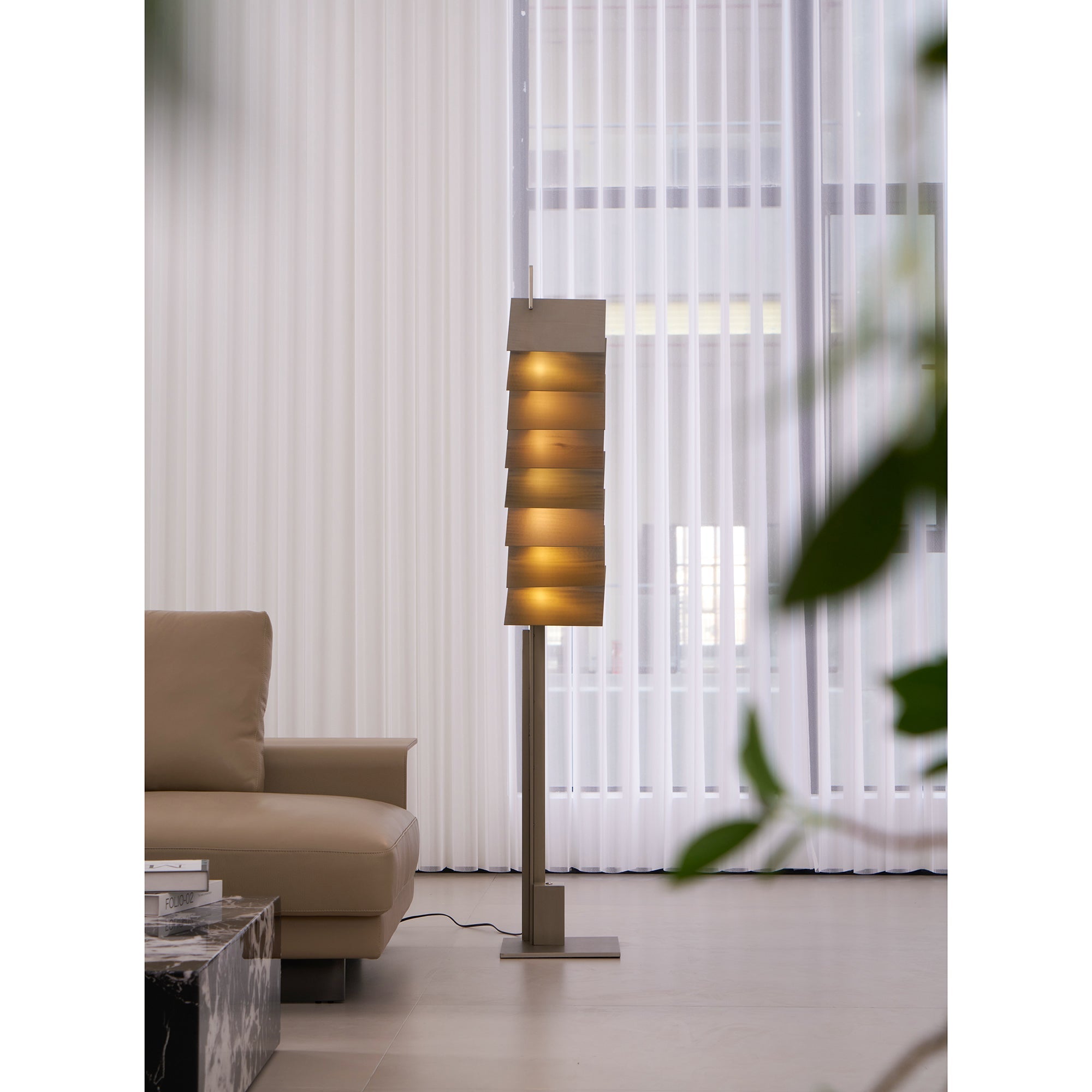 Lira Floor Lamp