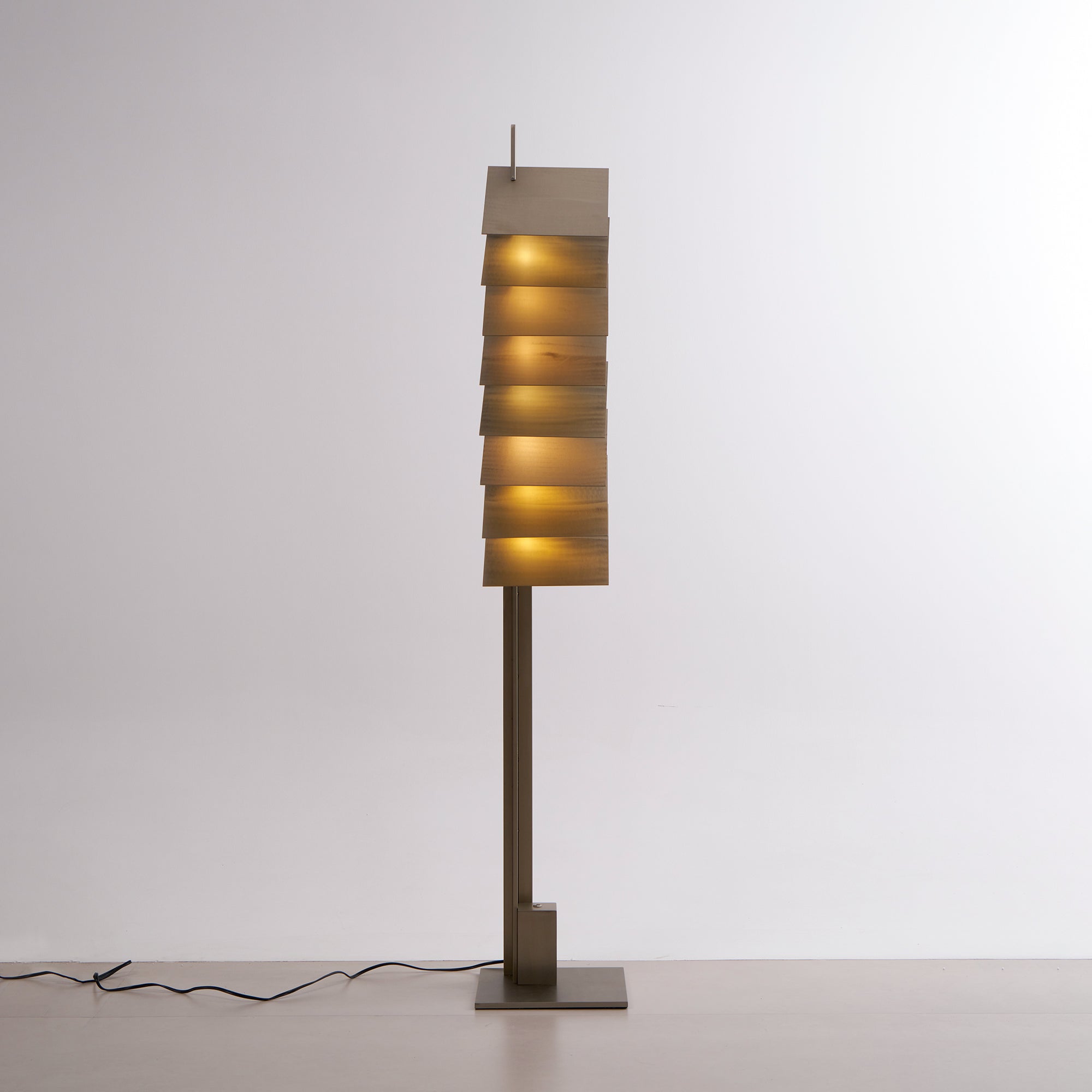 Lira Floor Lamp