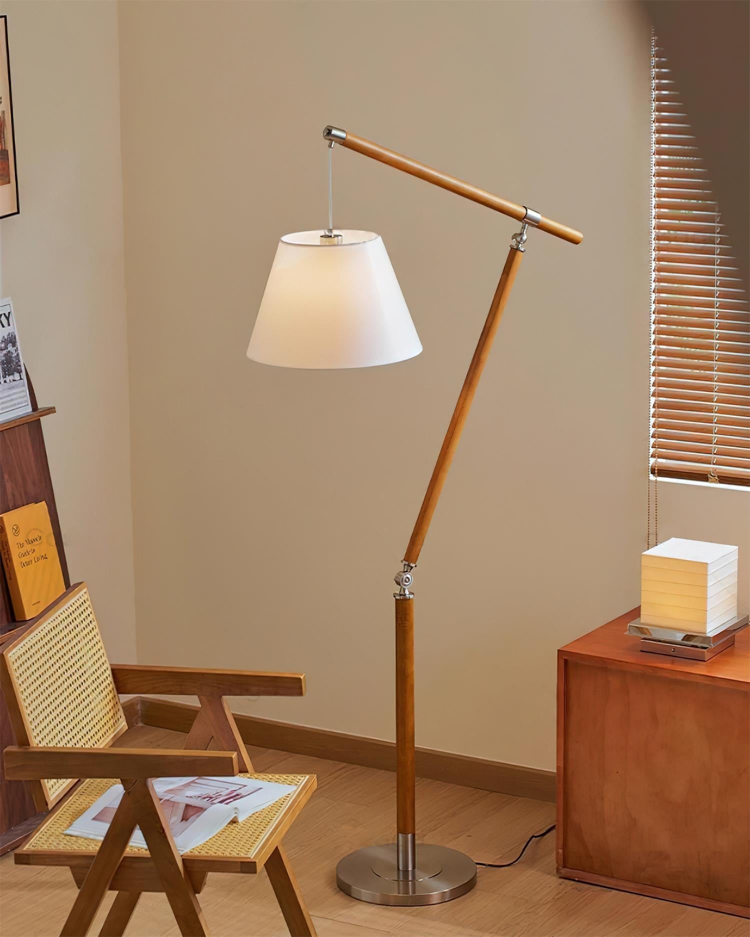 Lorien Floor Lamp
