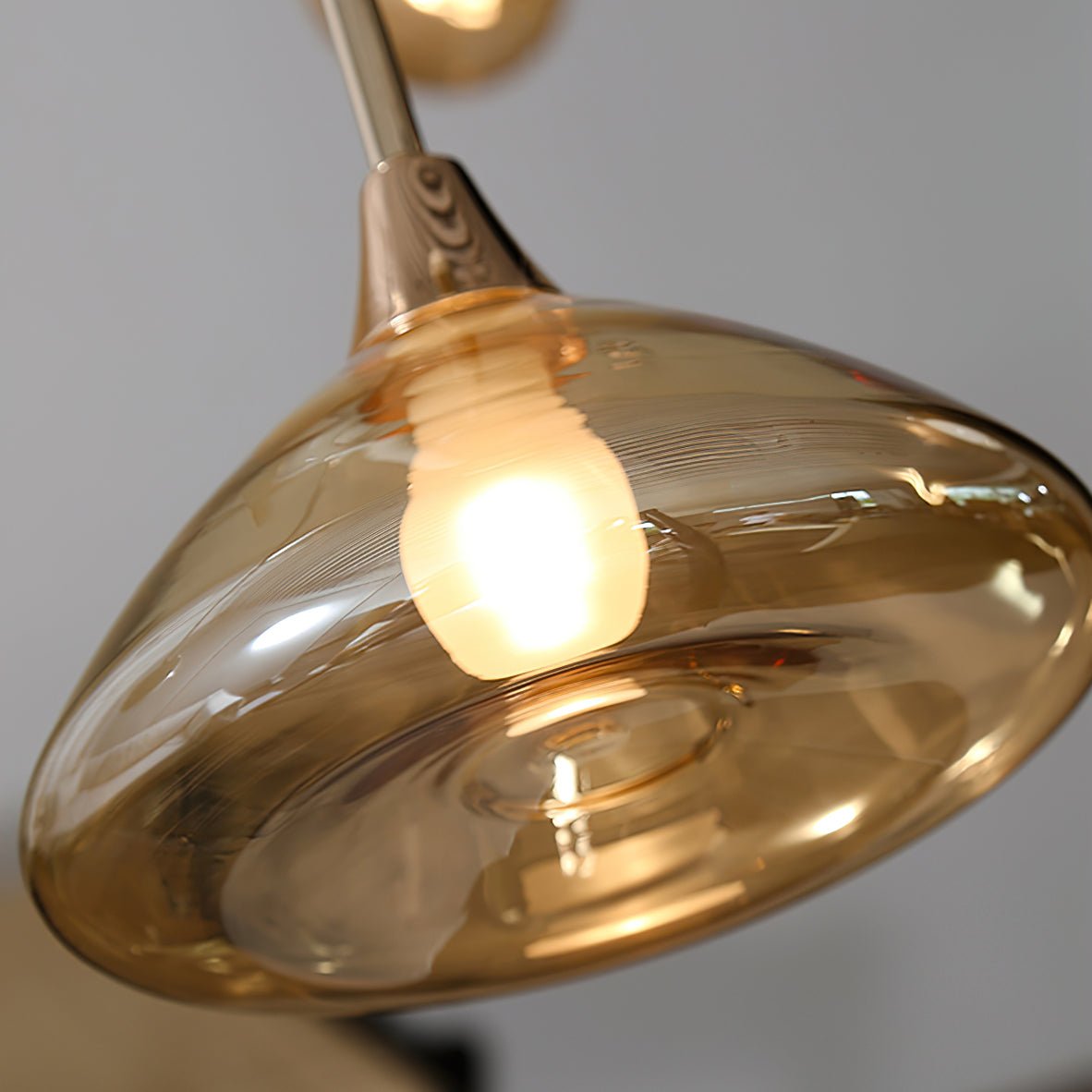 Lustra Chandelier Green Sci-Fi Elegant-Neutral Decor