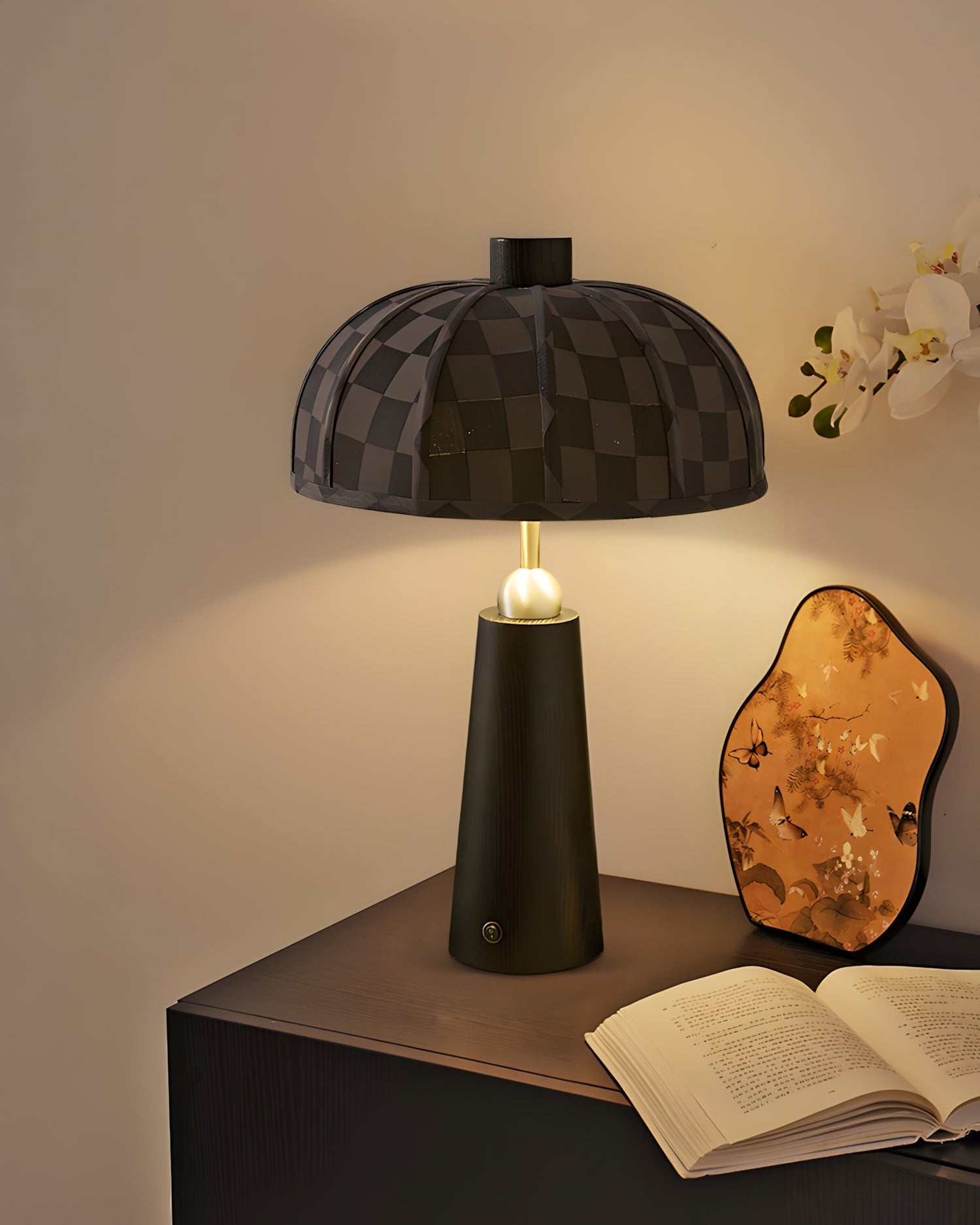Dorian Table Lamp