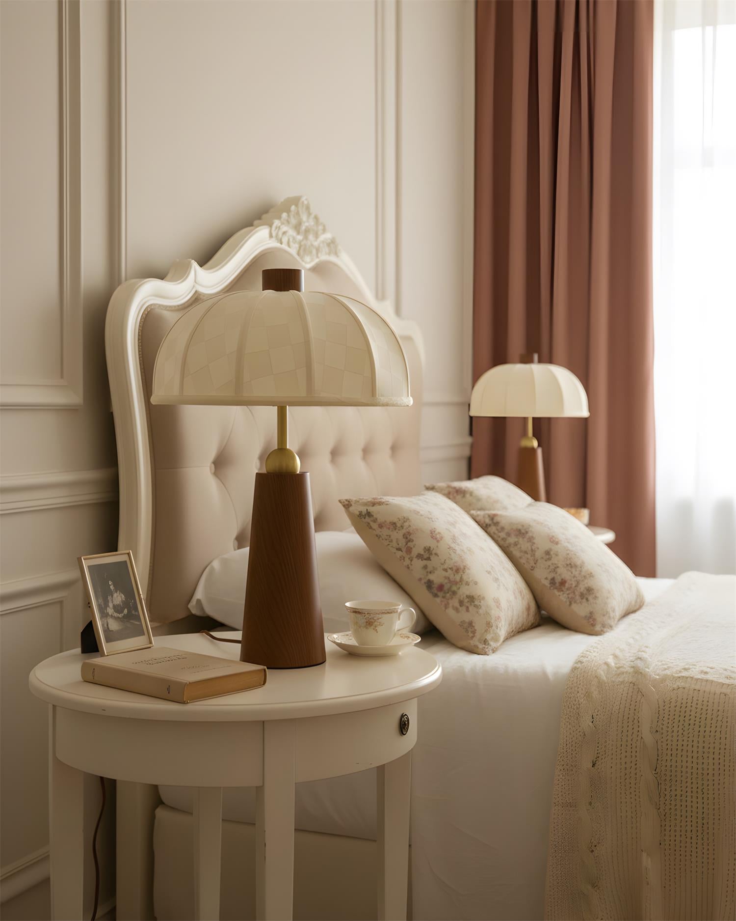Dorian Table Lamp
