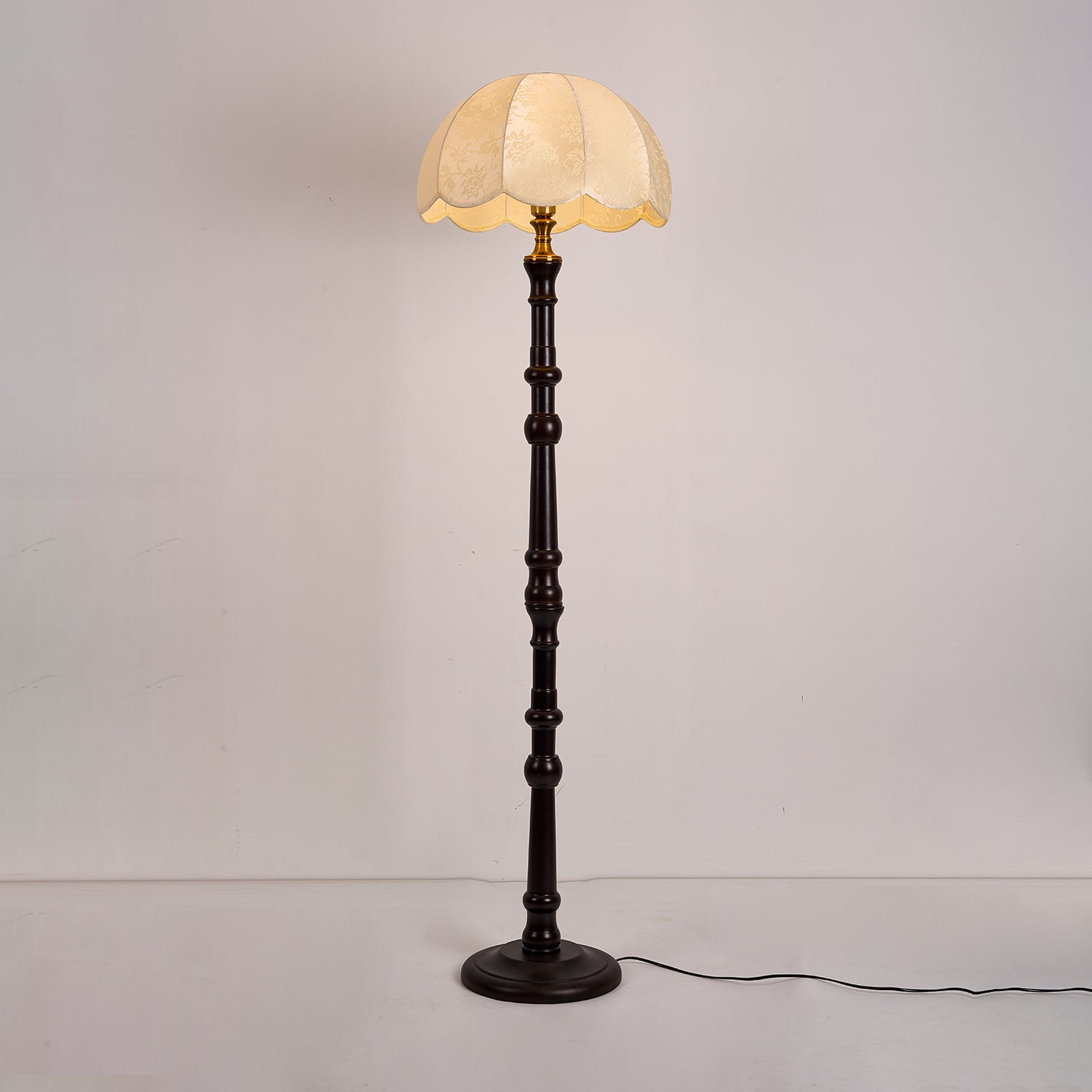 Maverick Vintage Wood Floor Light-Neutral Decor
