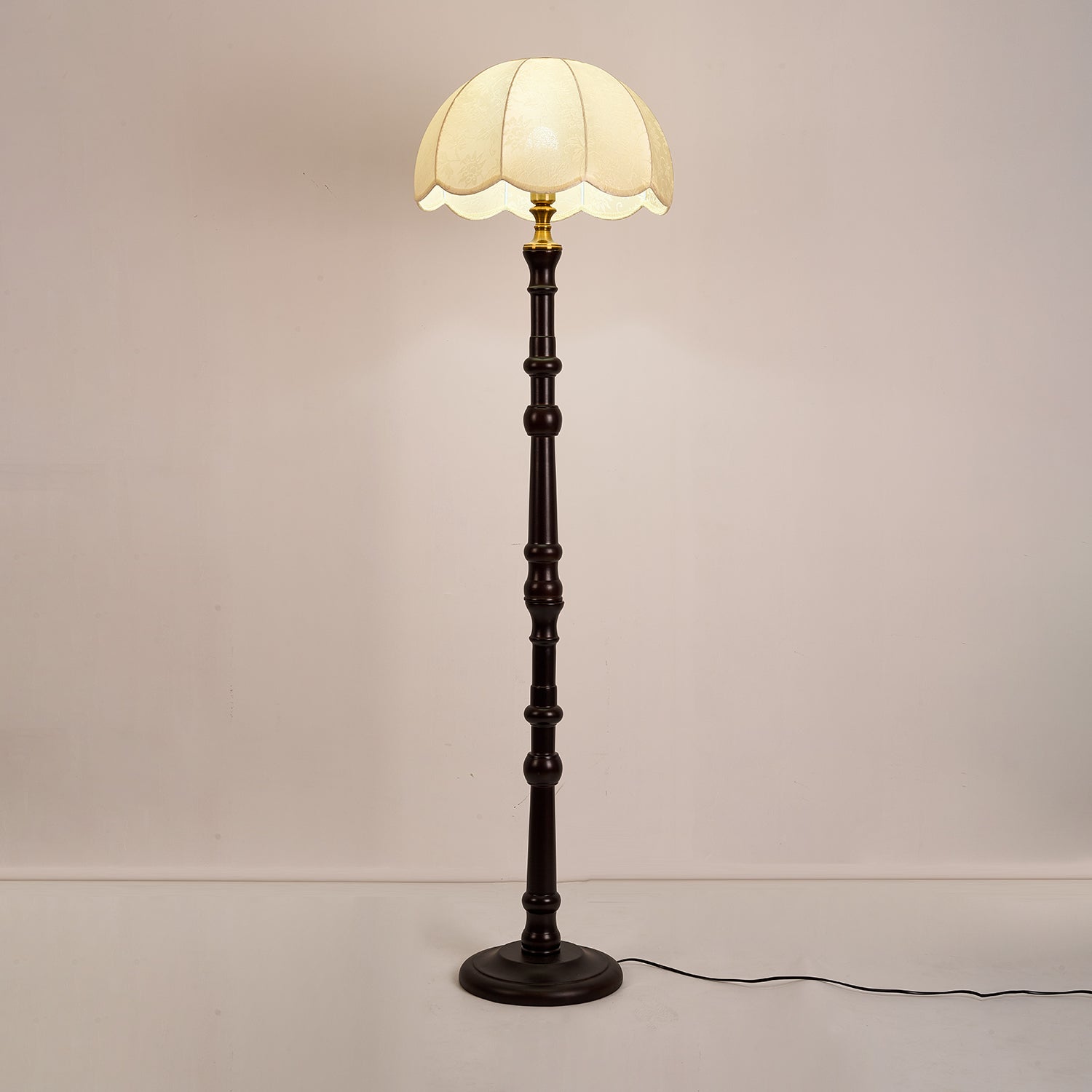 Maverick Vintage Wood Floor Light-Neutral Decor