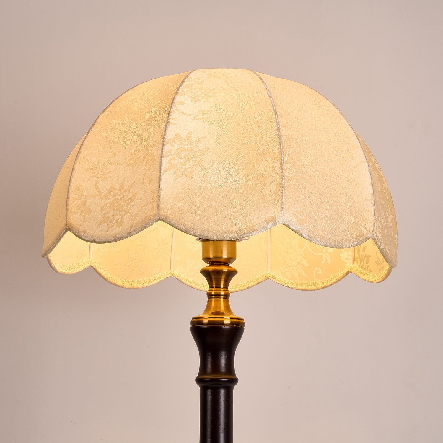 Maverick Vintage Wood Floor Light-Neutral Decor