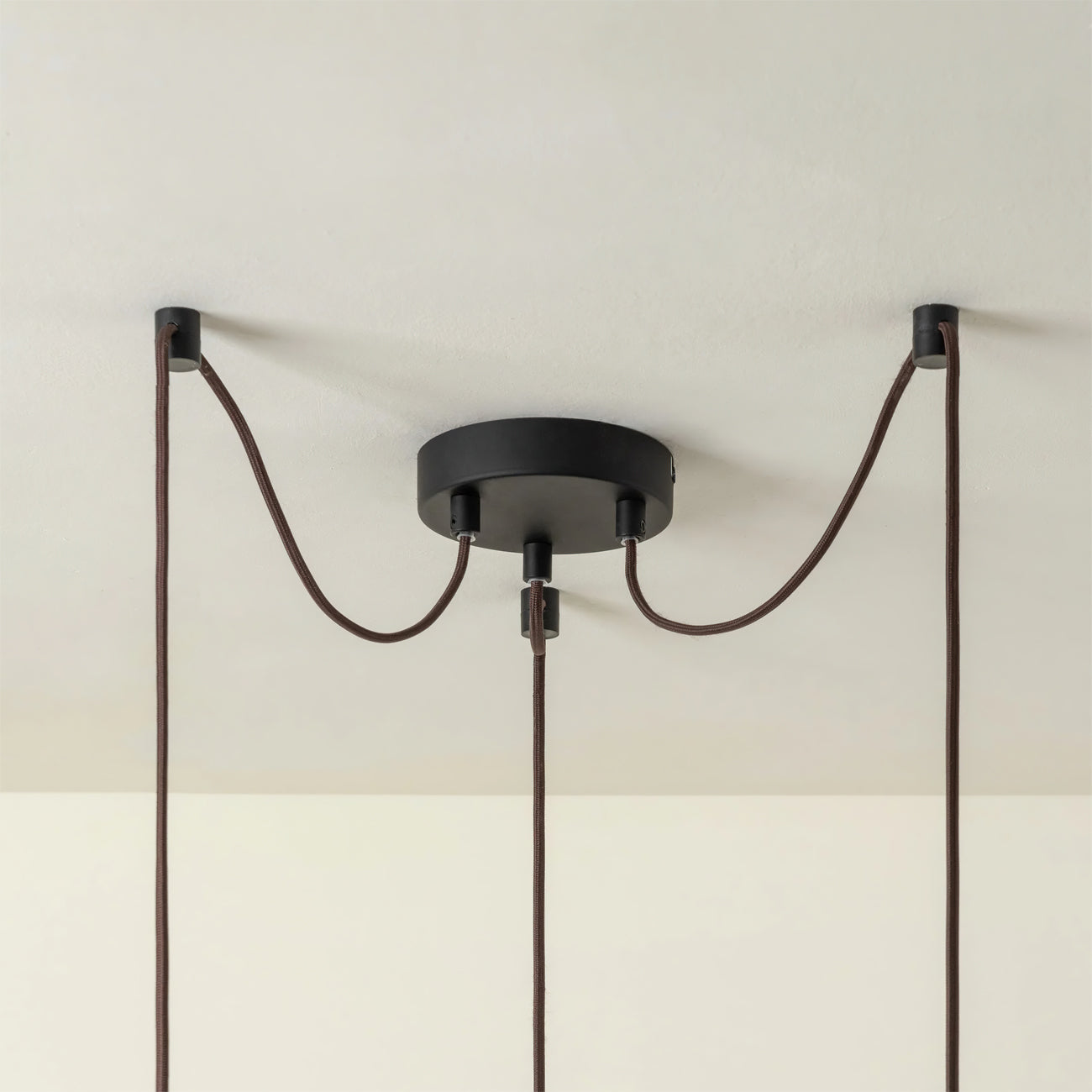 Dimensional drawing for Model B of the Beliani pendant light.