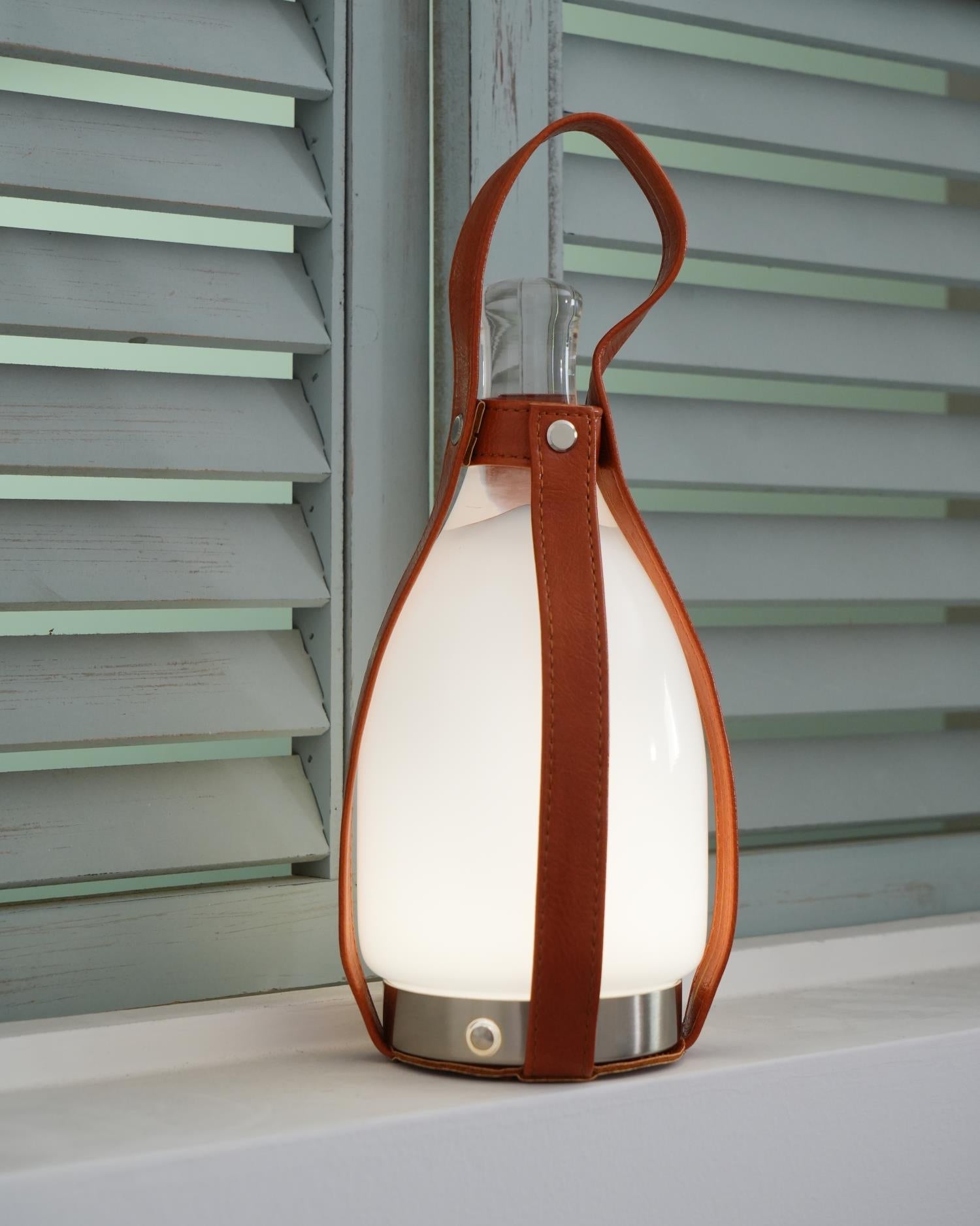 Ales Leather Vintage Table Lamp-Neutral Decor