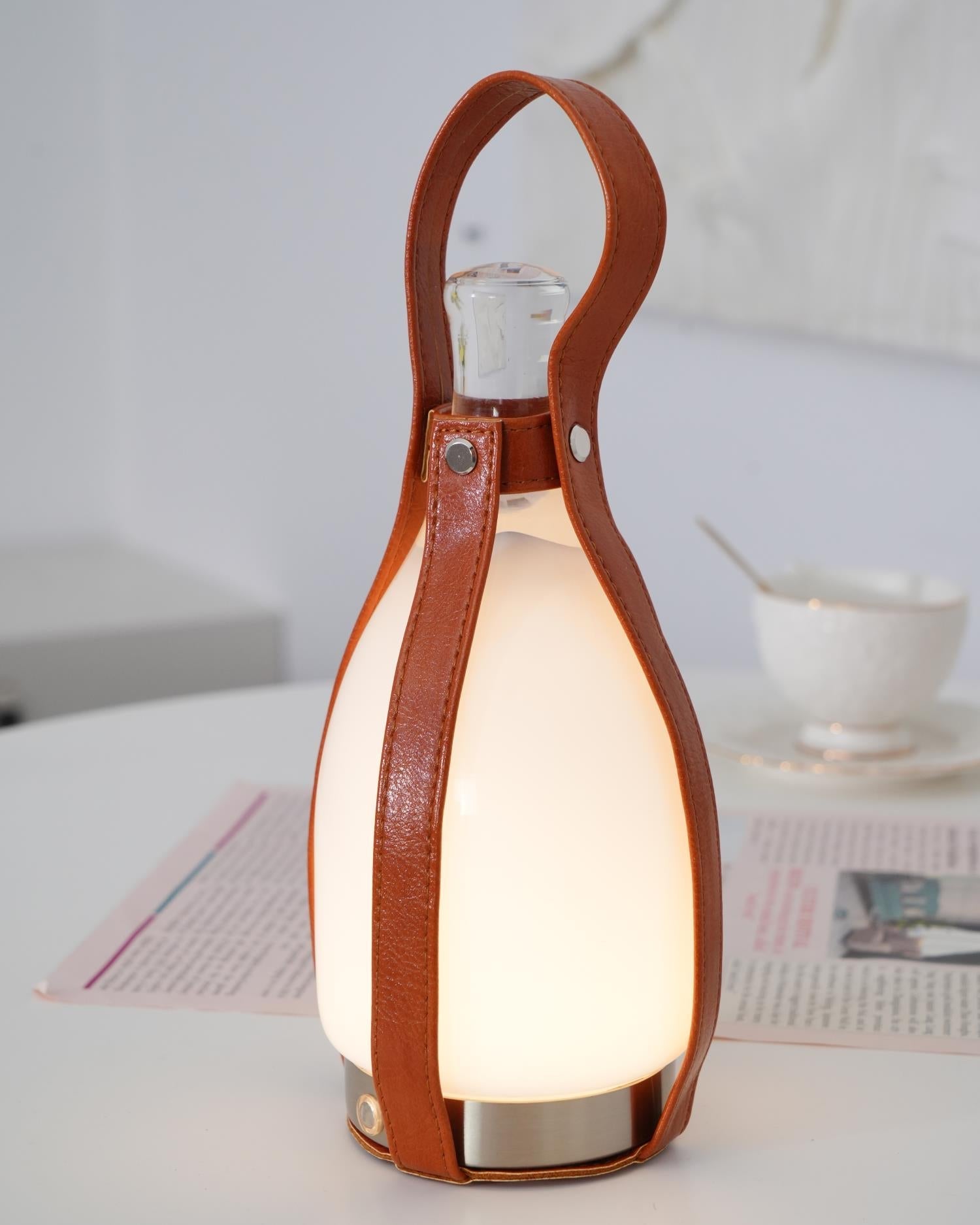 Ales Leather Vintage Table Lamp-Neutral Decor