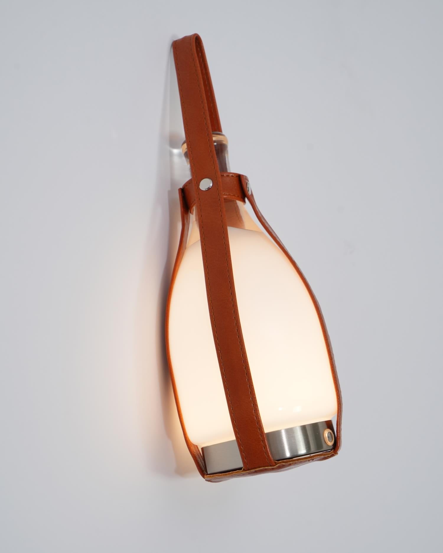 Ales Leather Vintage Table Lamp-Neutral Decor