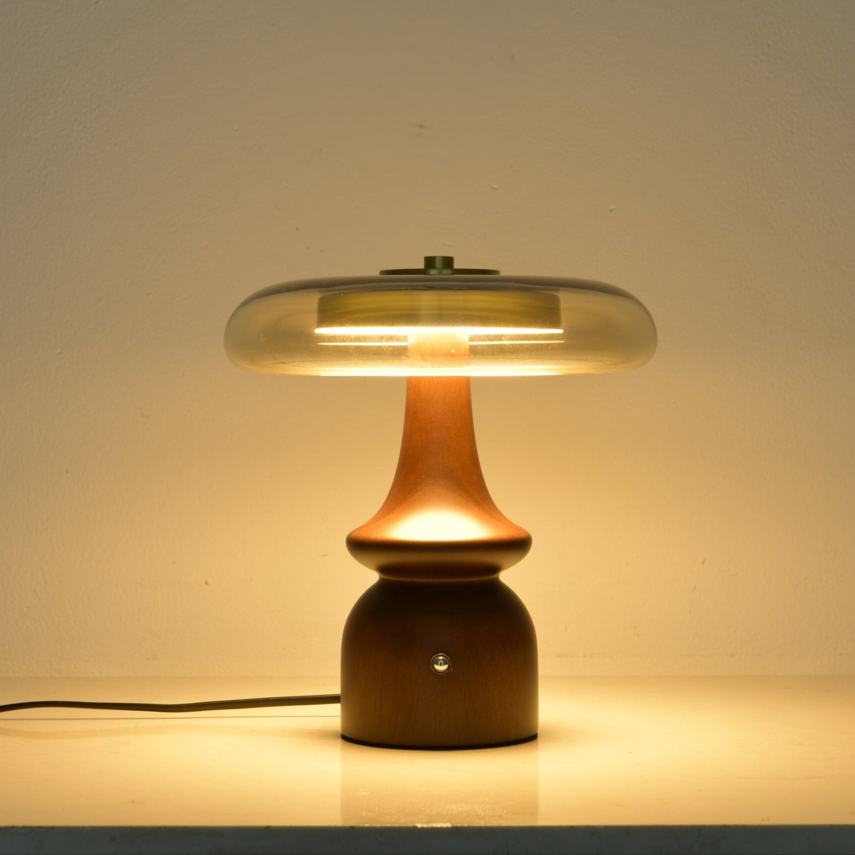 Mushroom Retro Glass Table Lamp-Neutral Decor