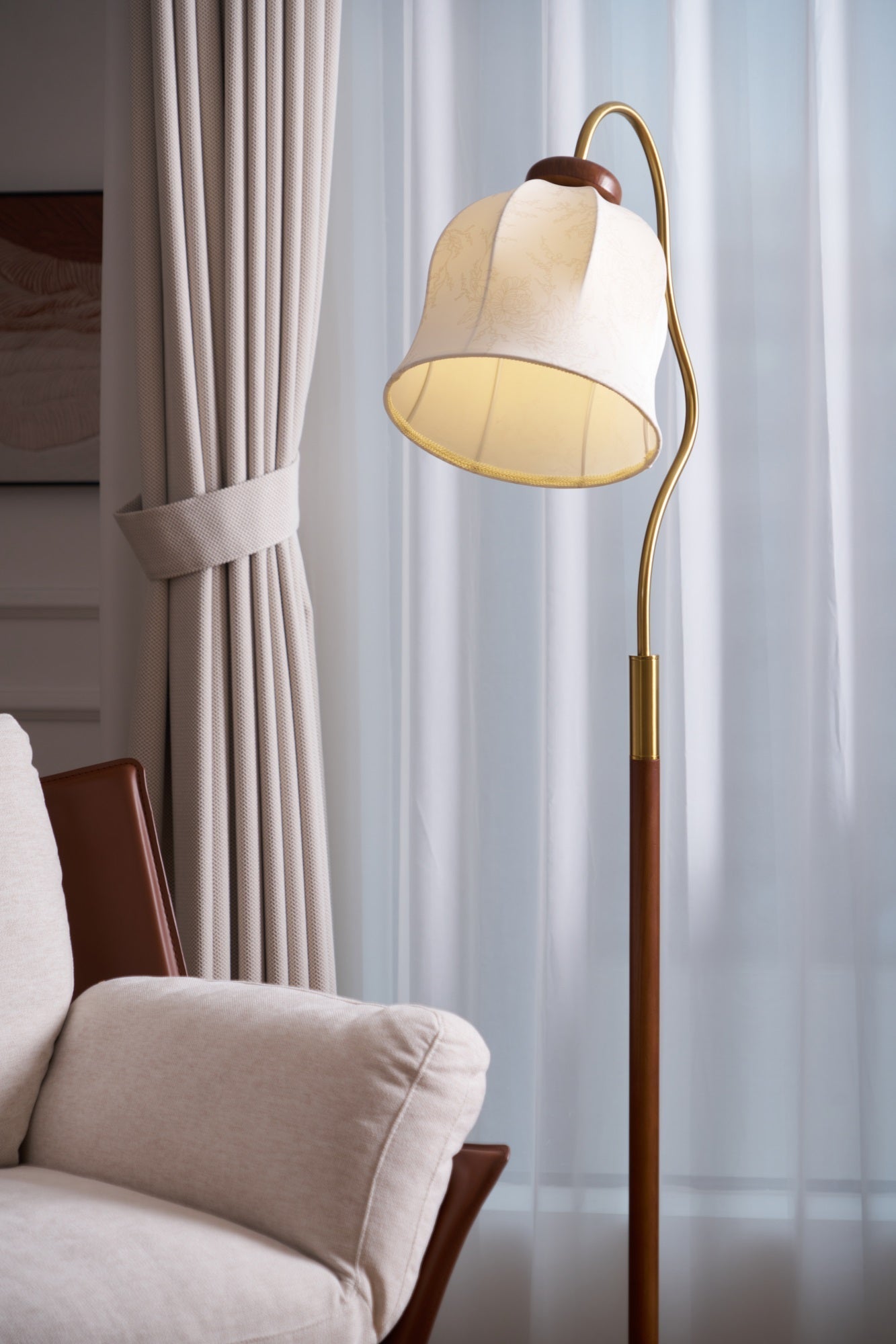 Elysia Classic Wood Floor Lamp-Neutral Decor