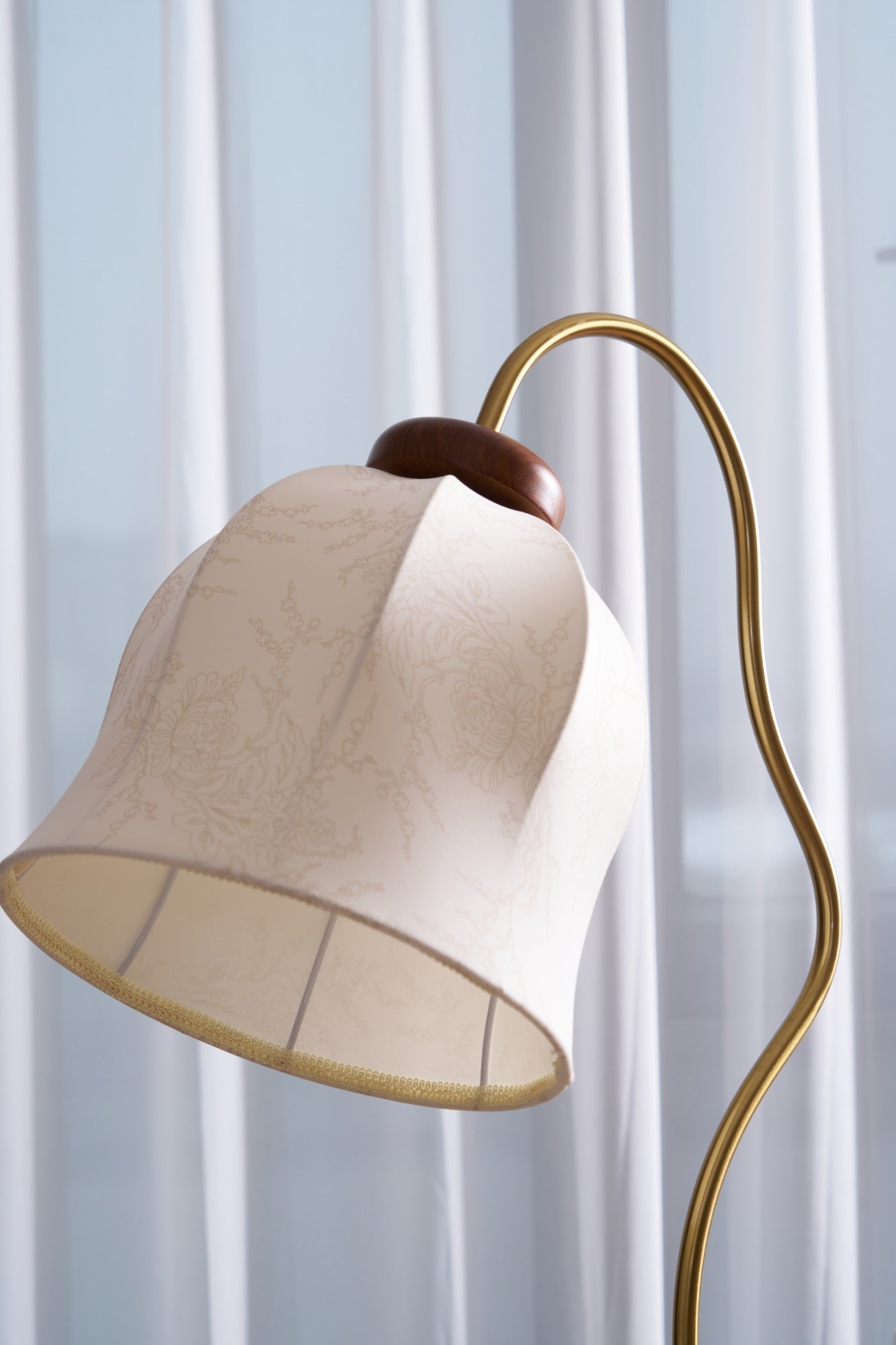 Elysia Classic Wood Floor Lamp-Neutral Decor