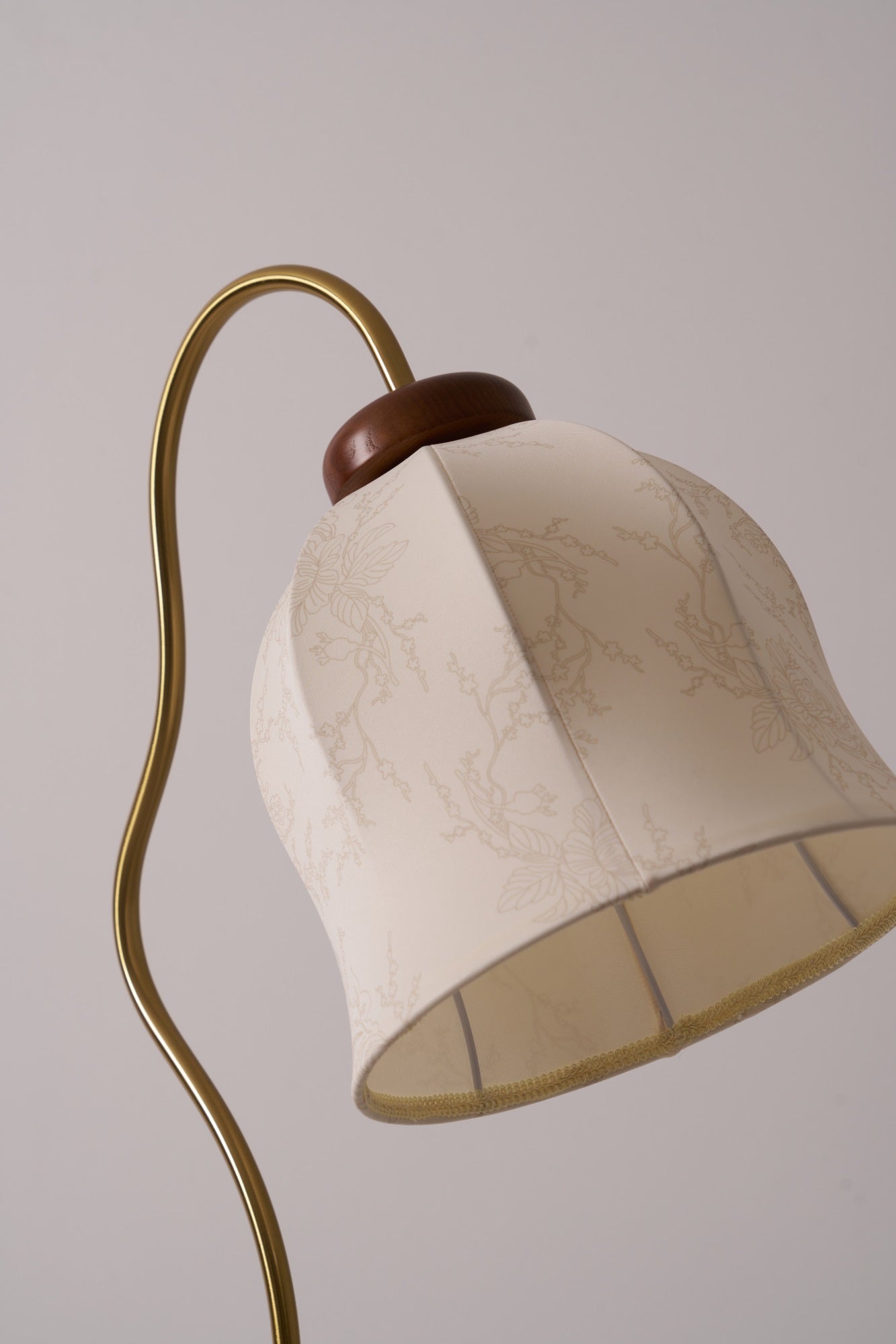 Elysia Classic Wood Floor Lamp-Neutral Decor