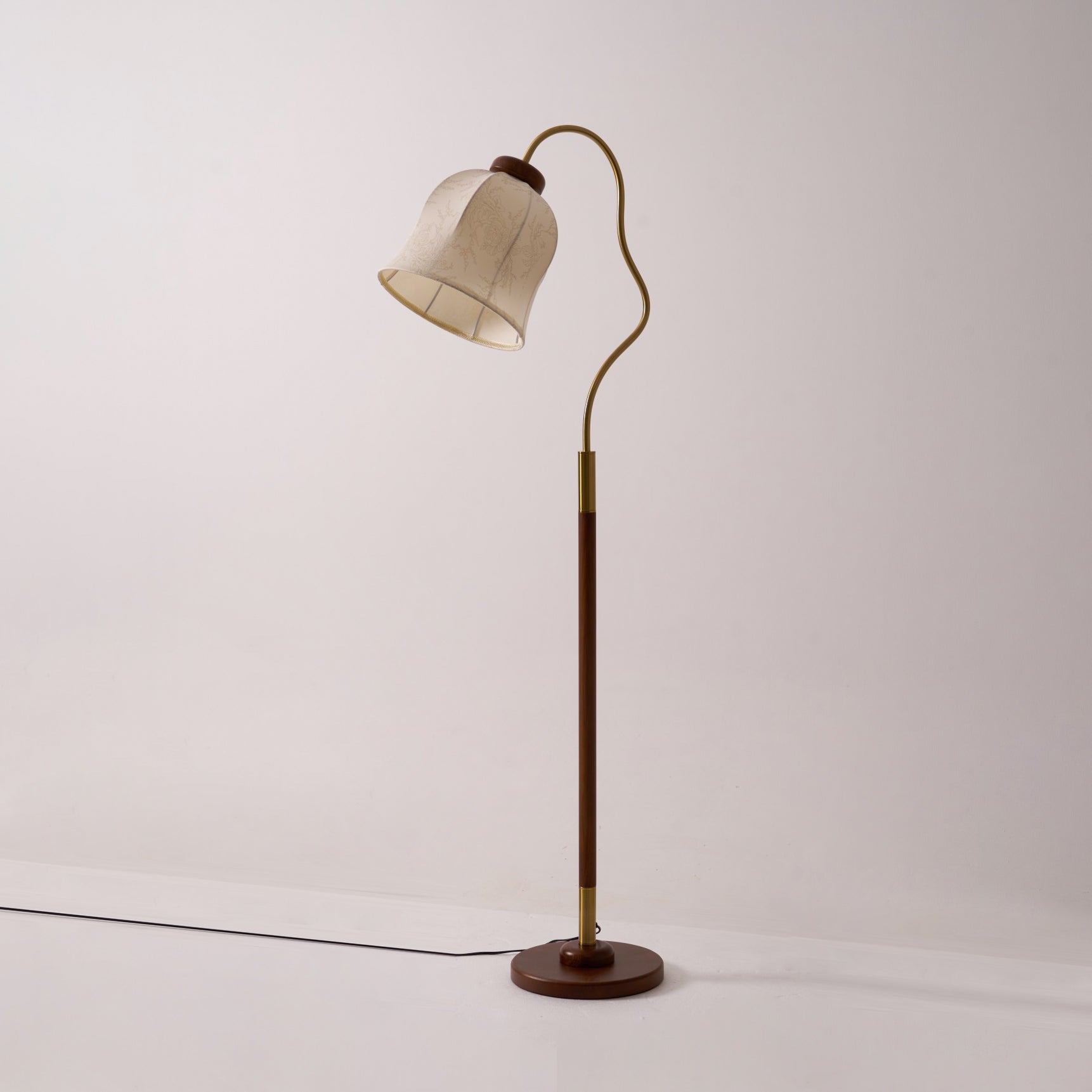 Elysia Classic Wood Floor Lamp-Neutral Decor