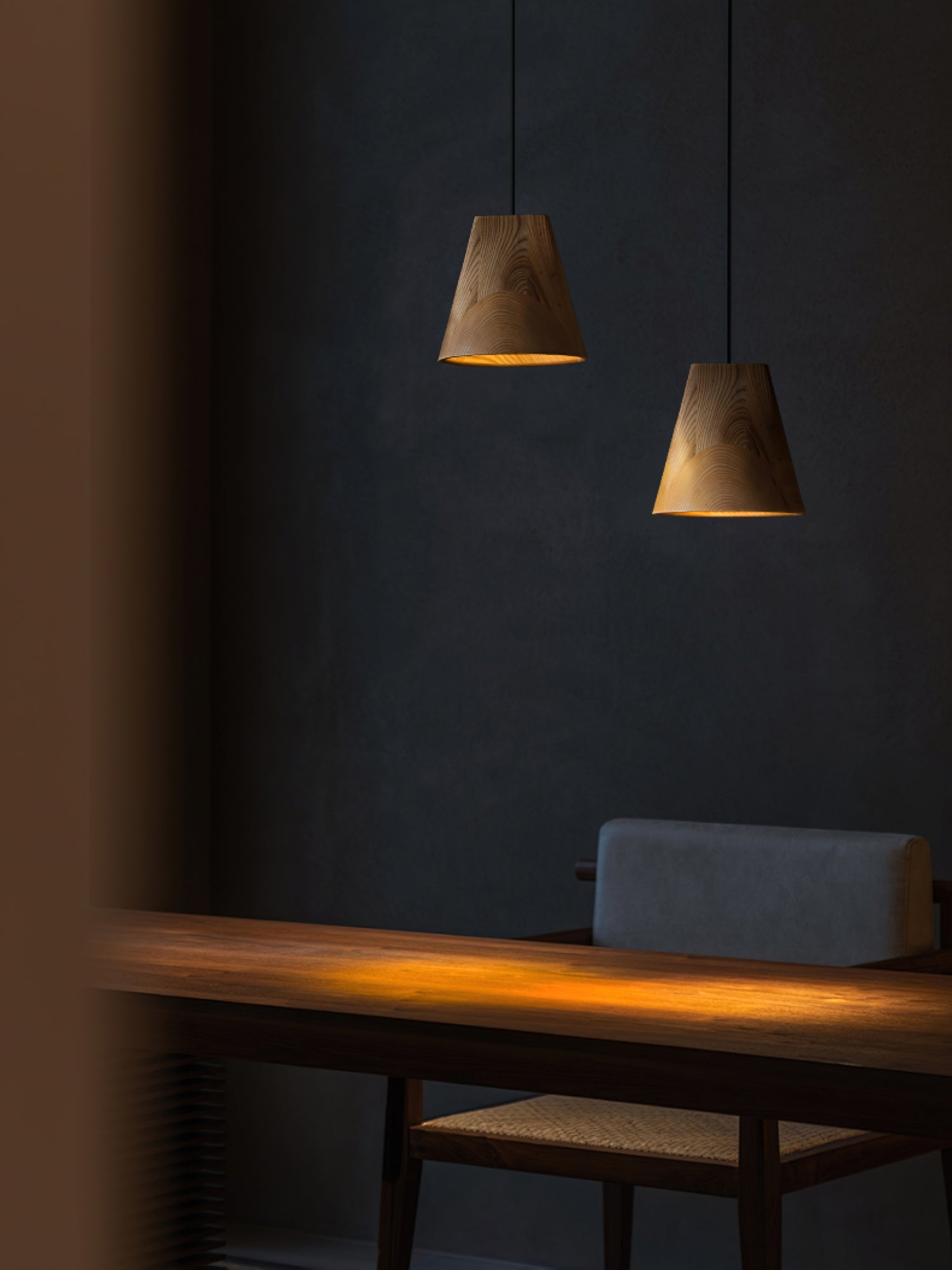 Ivarara Asymmetrical Wood Pendant Light-Neutral Decor