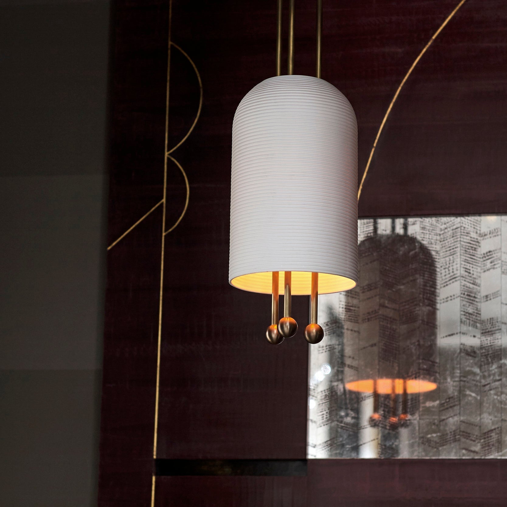 Qir Traditional Elegance Glass Pendant Light-Neutral Decor